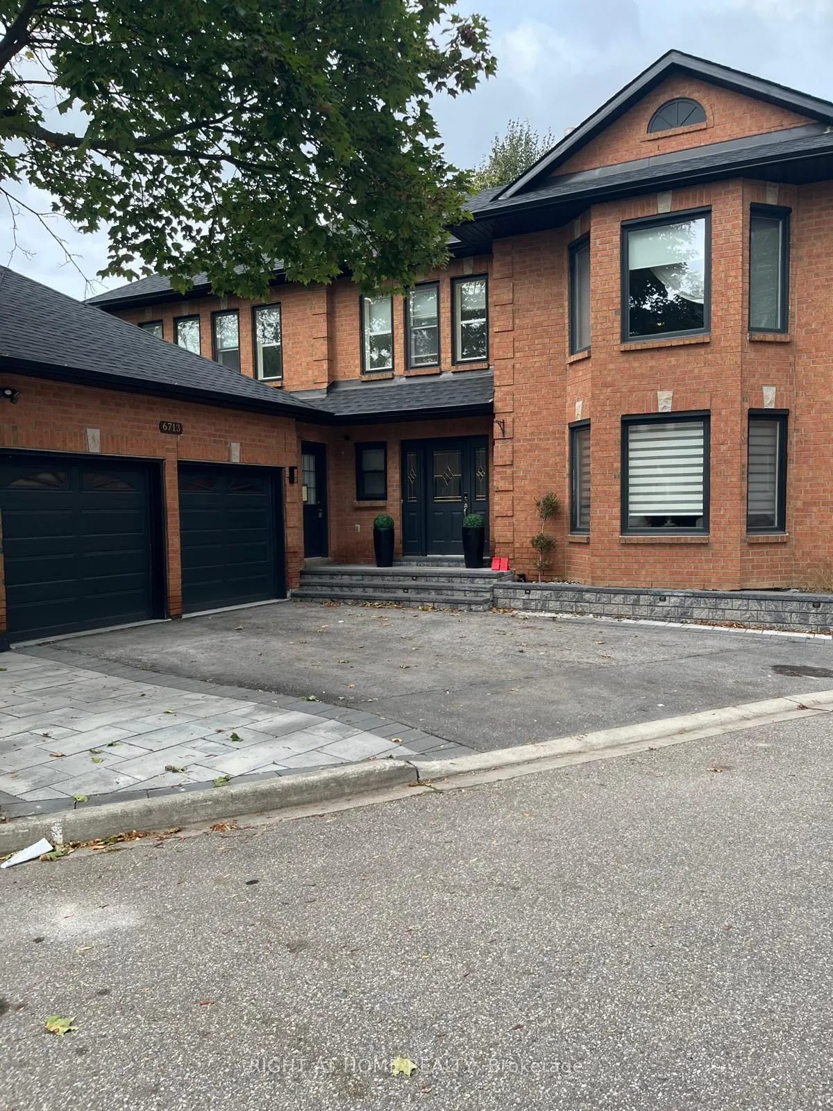 6713 Mockingbird Lane, #Upper