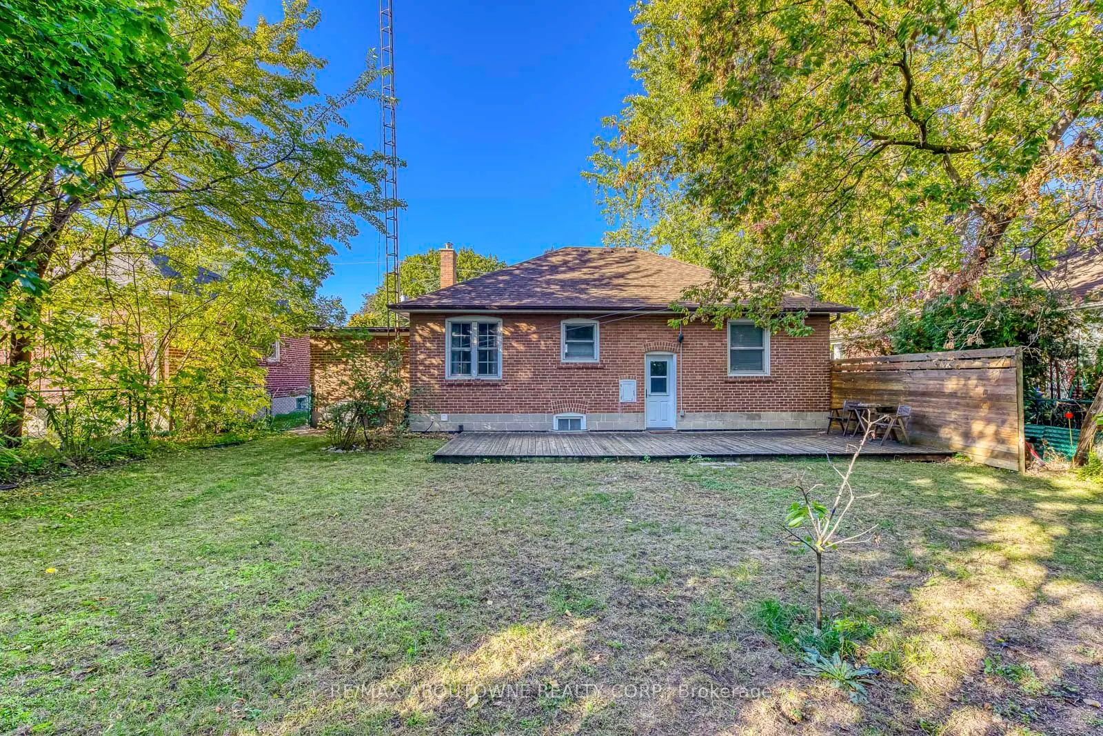 3 Glenn Murray Drive