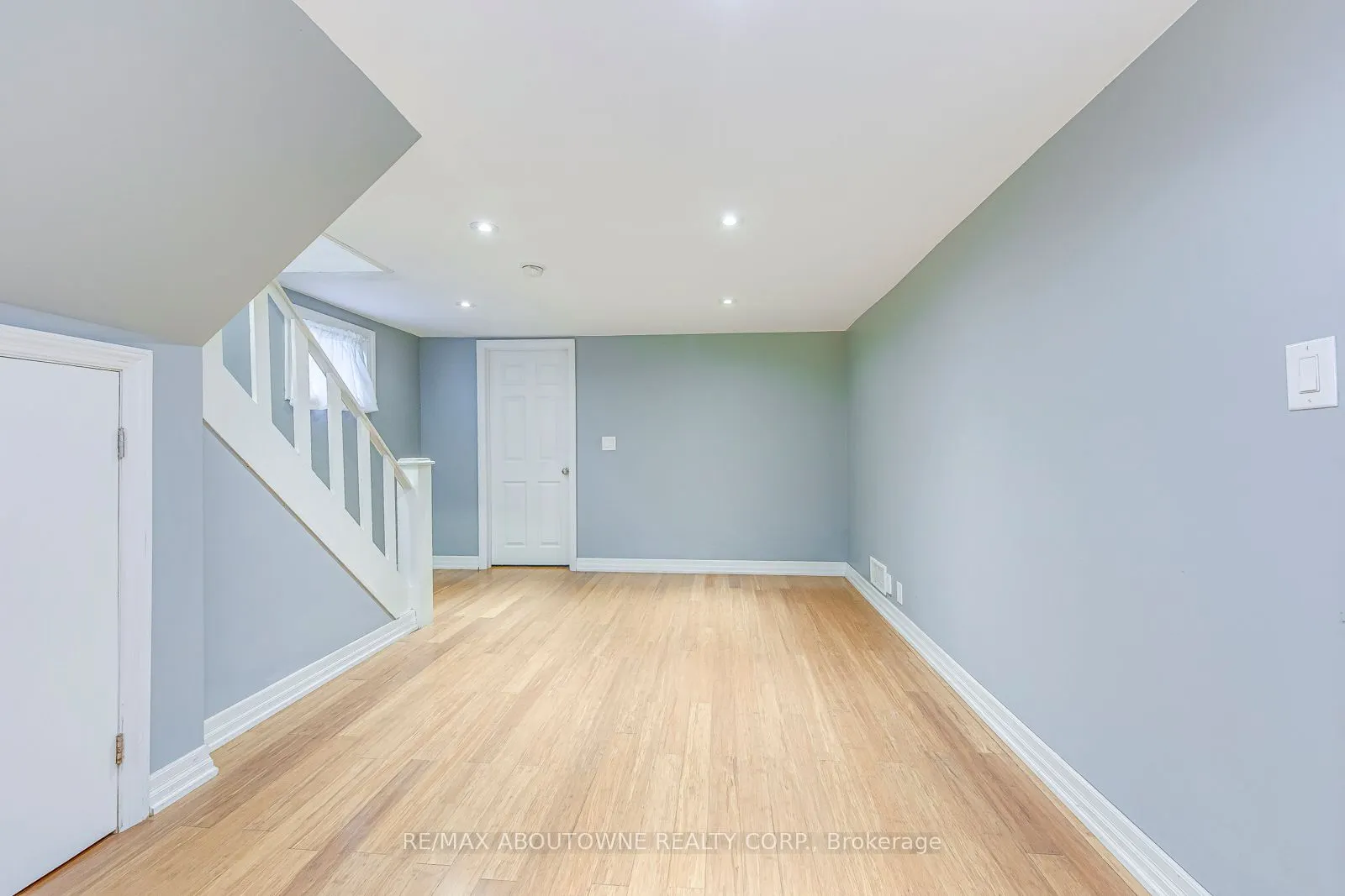 3 Glenn Murray Drive