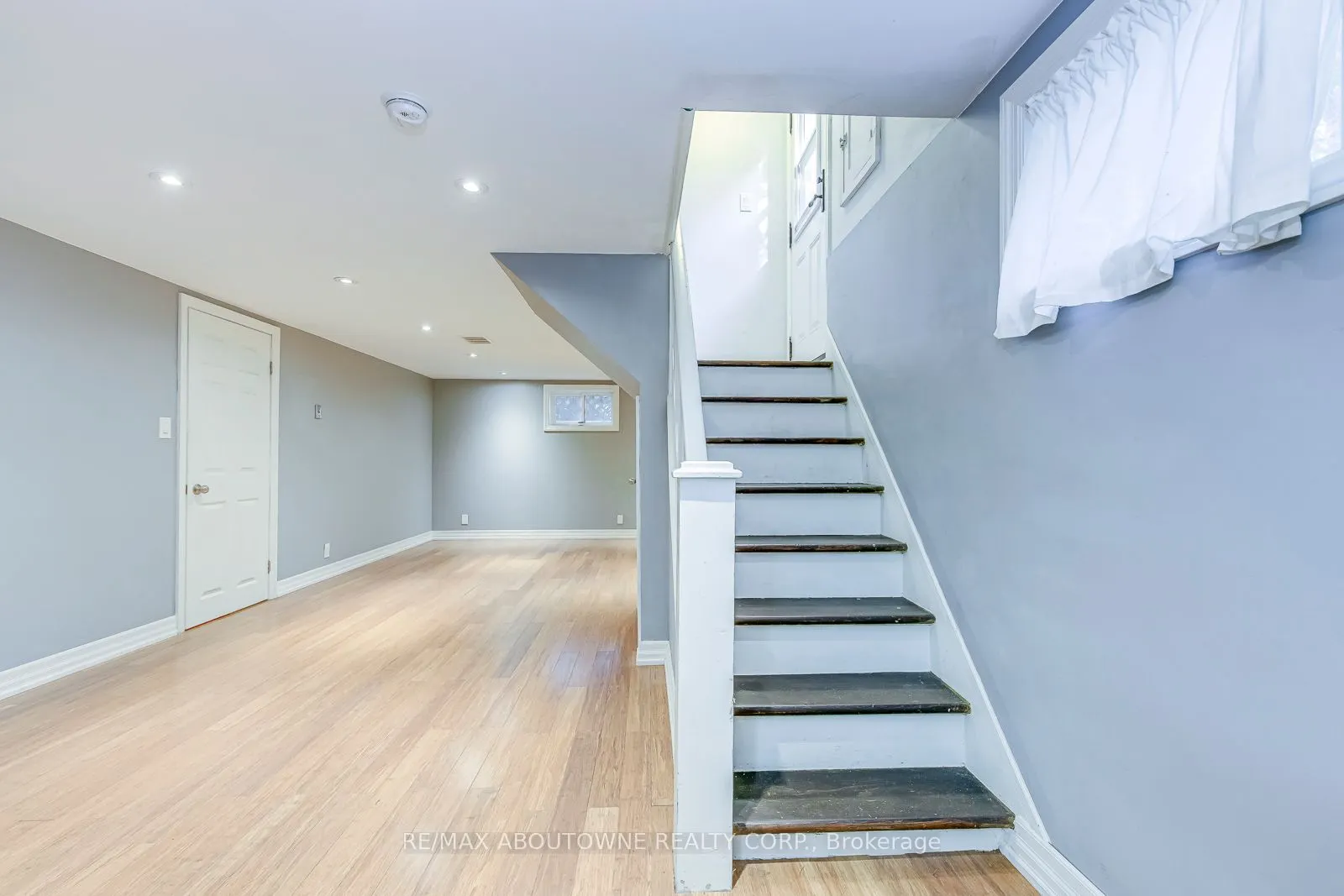 3 Glenn Murray Drive