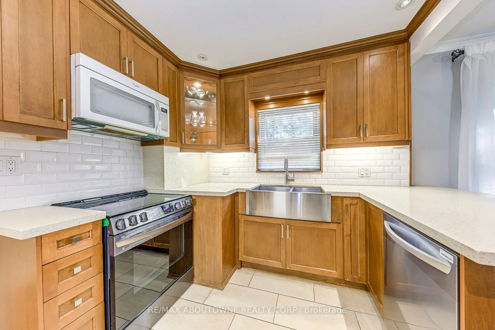 3 Glenn Murray Drive