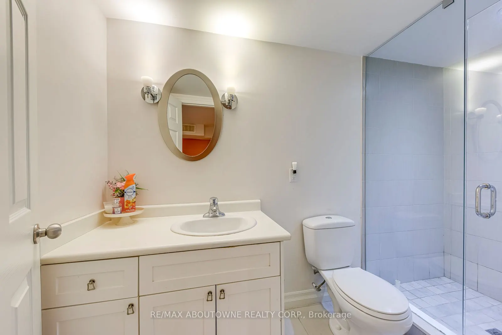 3 Glenn Murray Drive