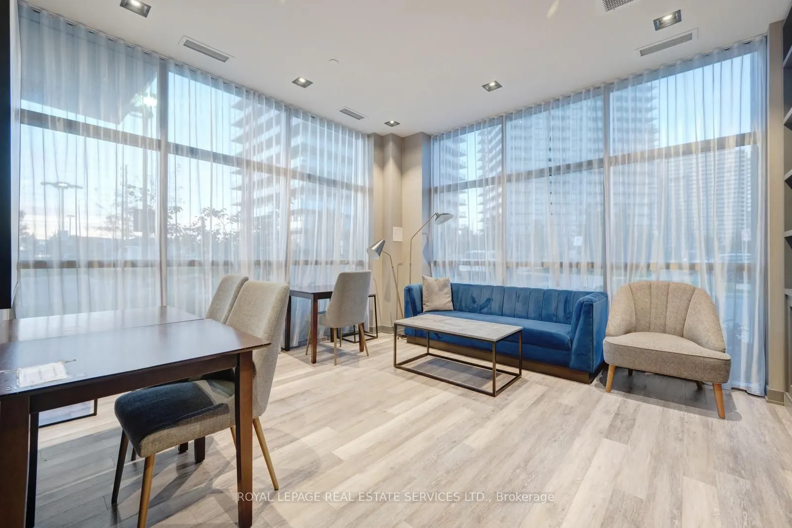 4633 Glen Erin Drive, #10