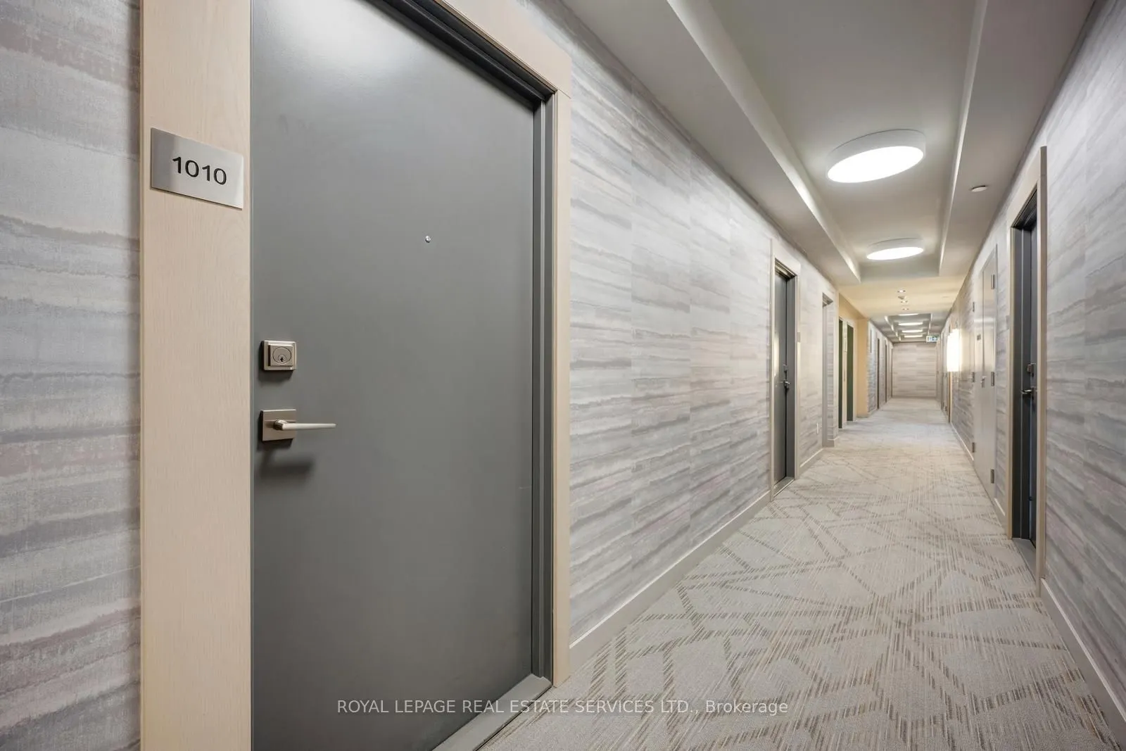 4633 Glen Erin Drive, #10