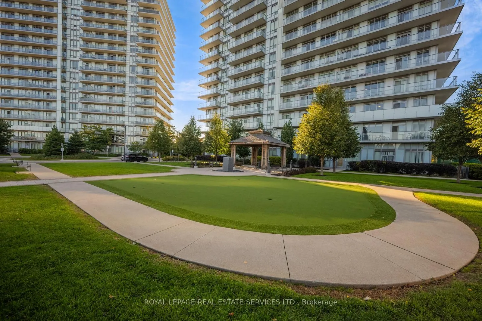 4633 Glen Erin Drive, #10