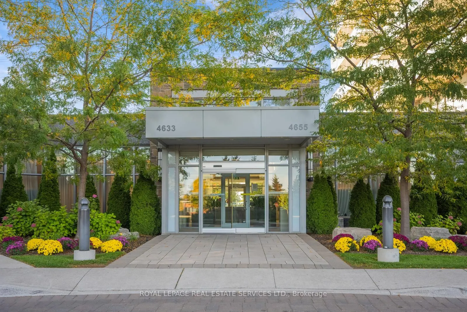 4633 Glen Erin Drive, #10