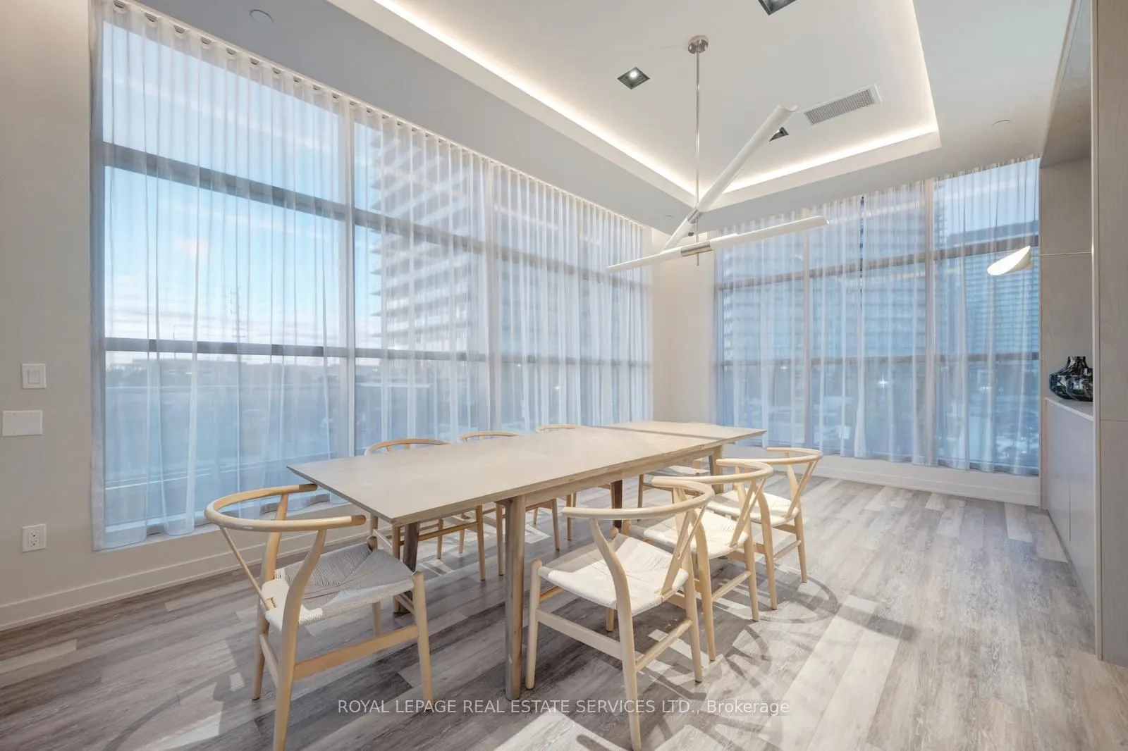 4633 Glen Erin Drive, #10