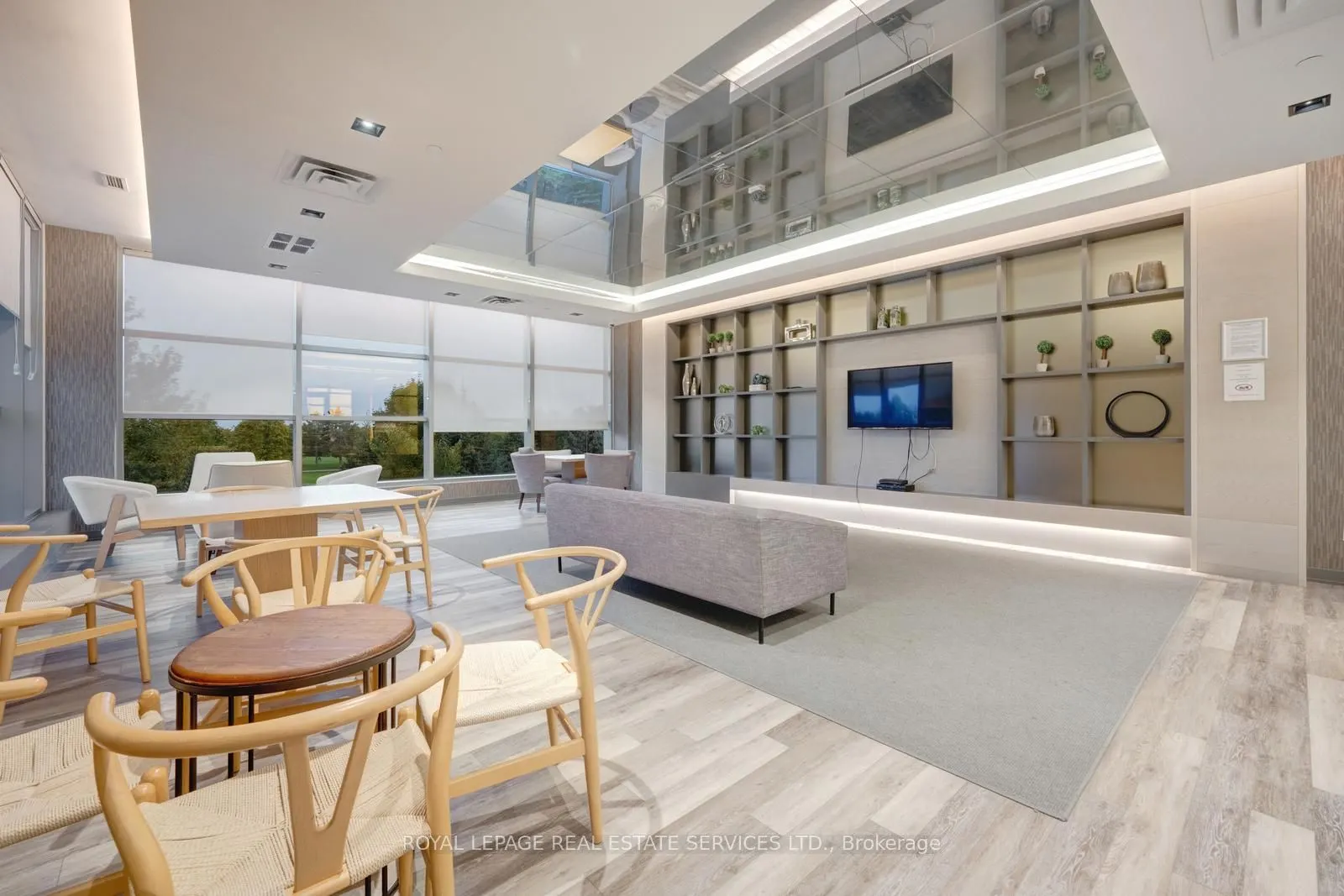 4633 Glen Erin Drive, #10