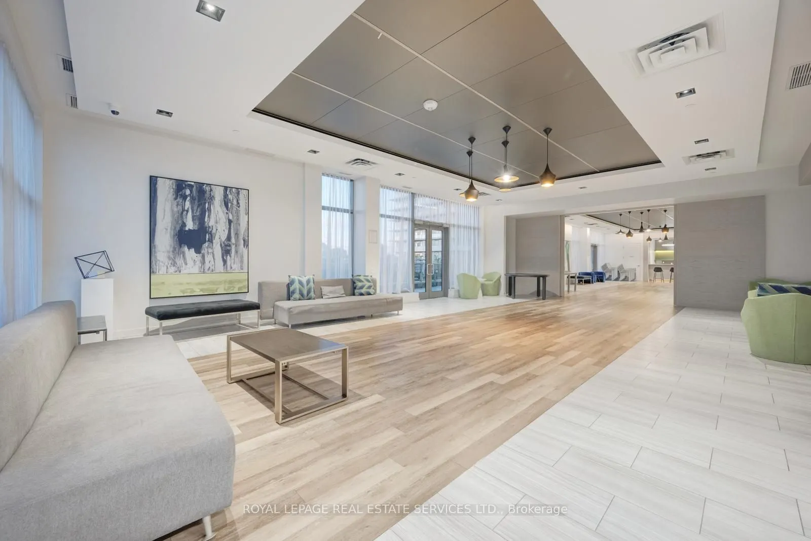 4633 Glen Erin Drive, #10