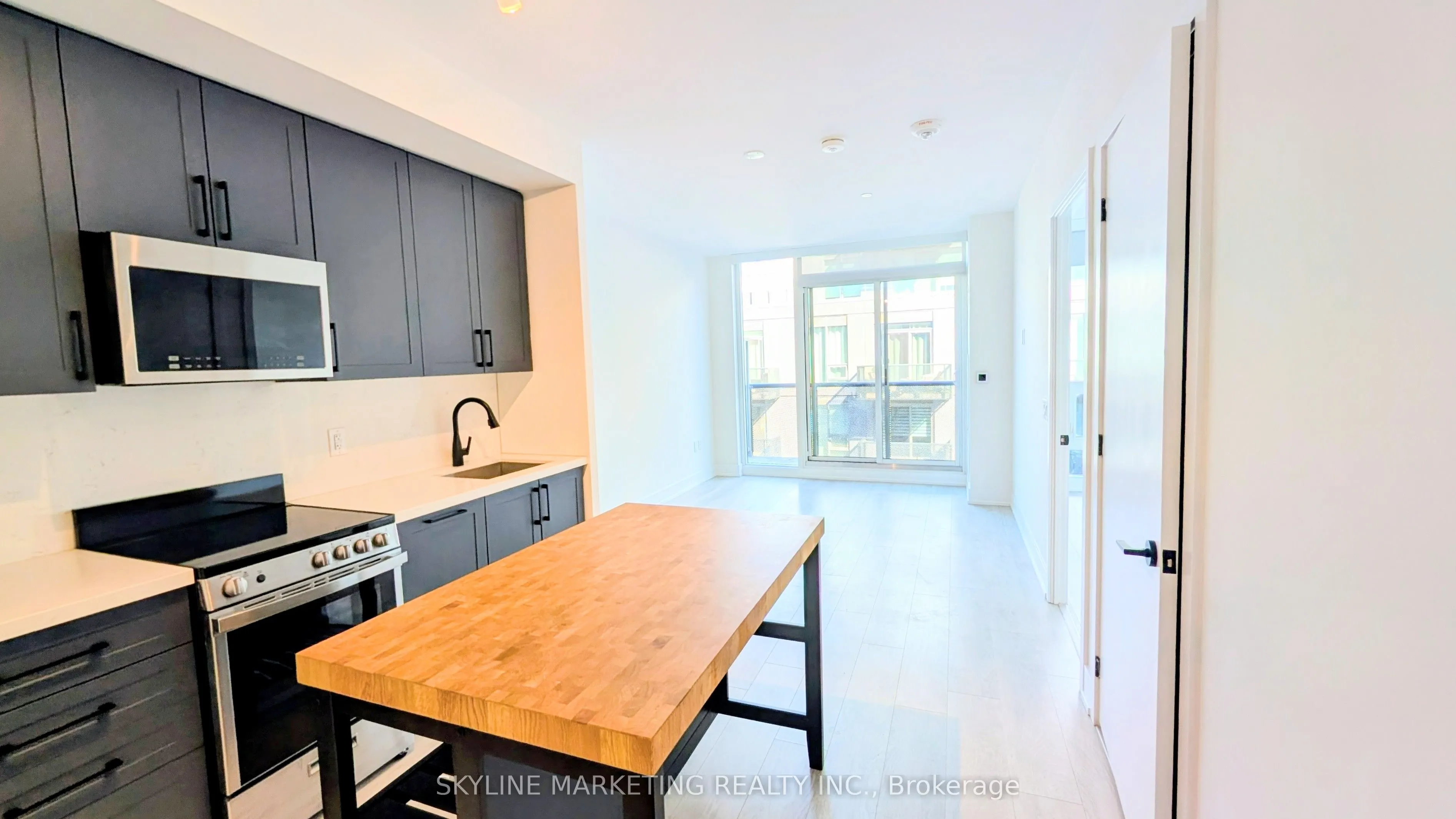2450 Old Bronte Road, #647