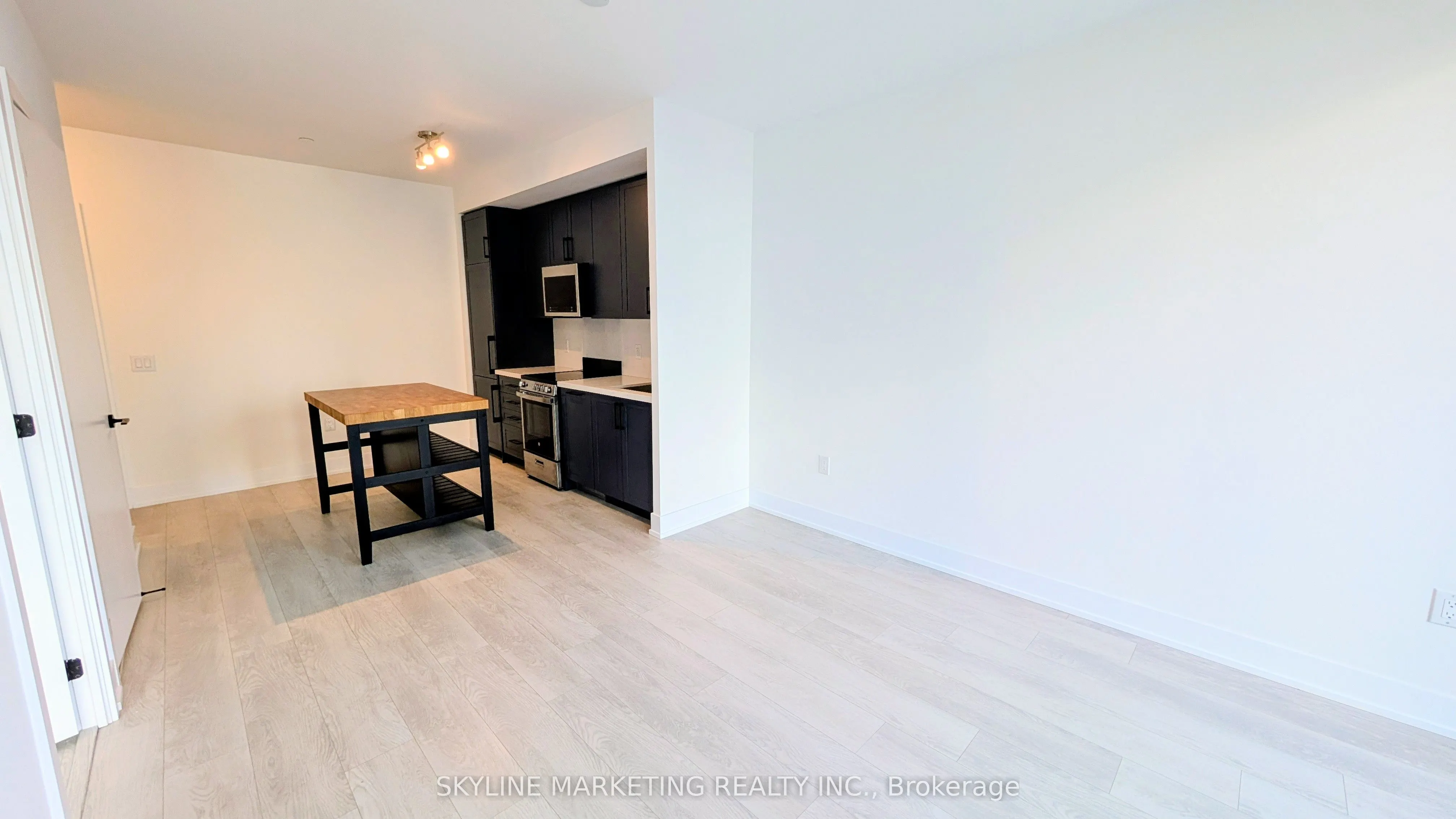 2450 Old Bronte Road, #647