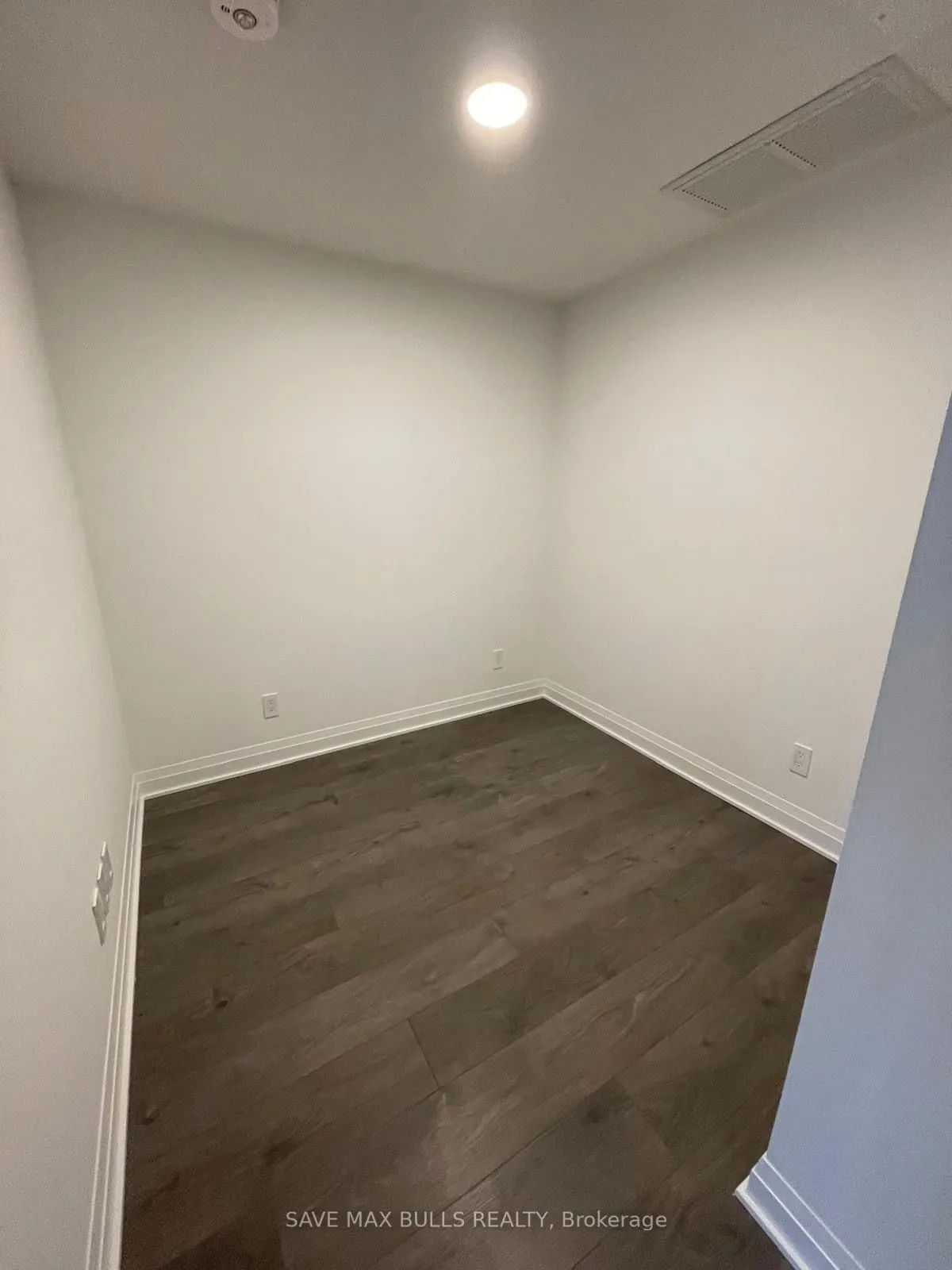 4023 The Exchange, #1806