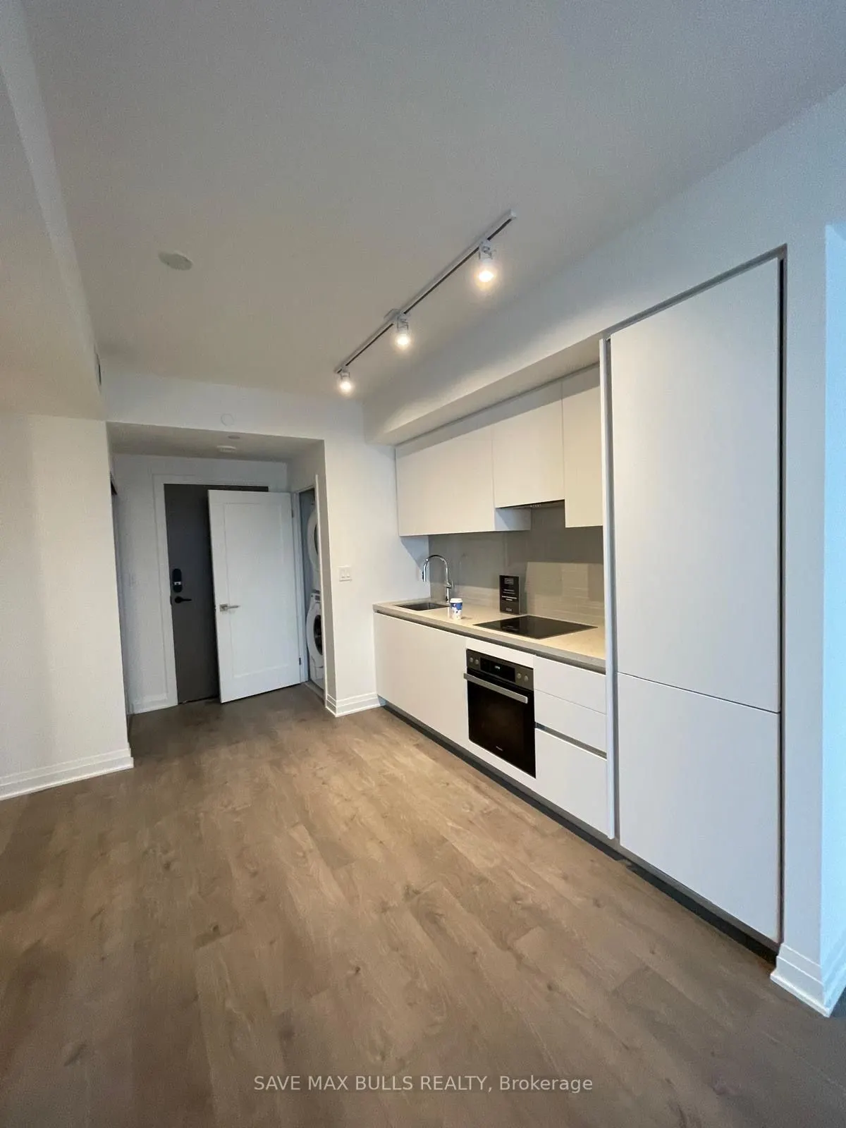 4023 The Exchange, #1806
