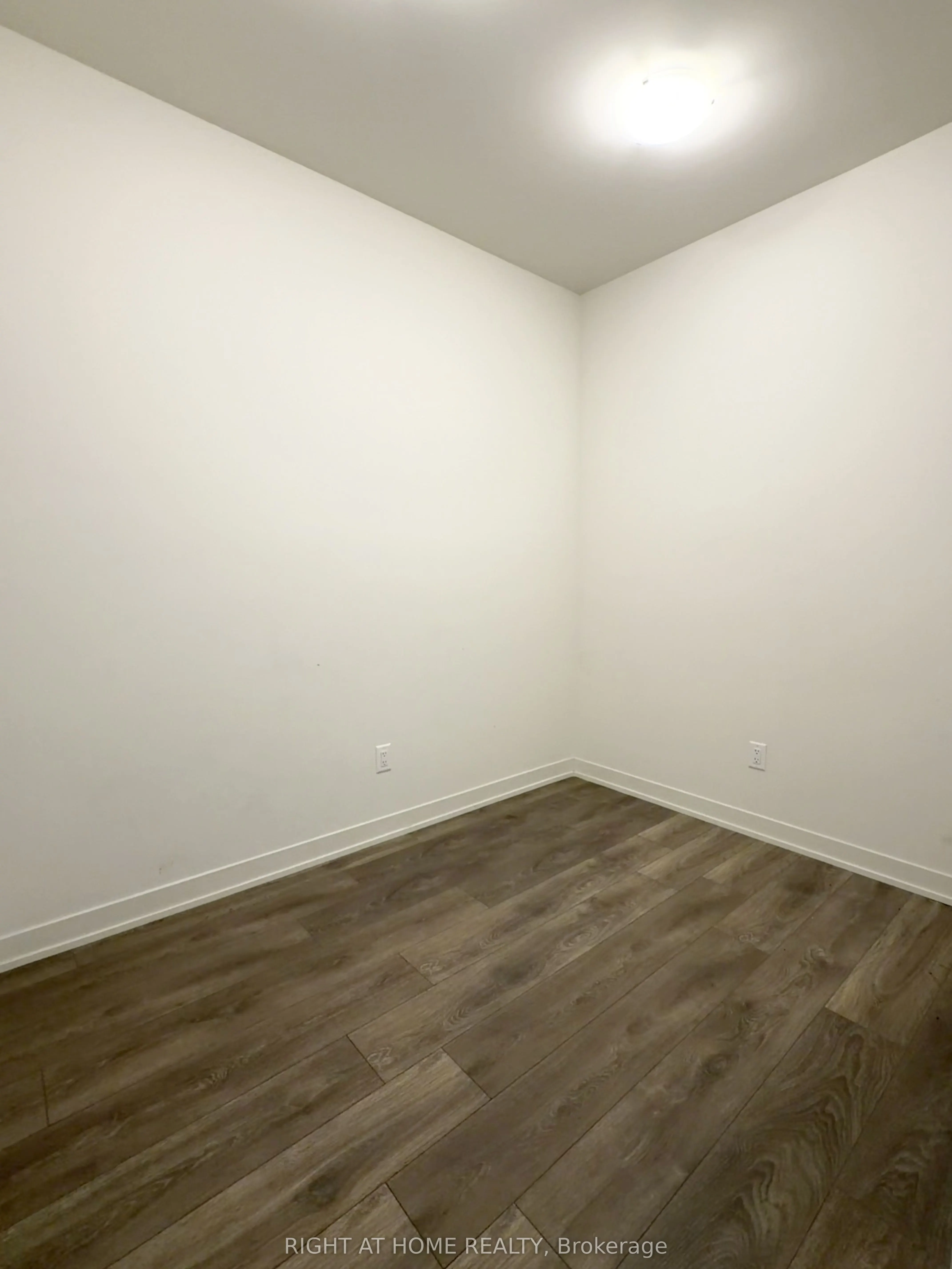 62 Sky Harbour Drive, #207