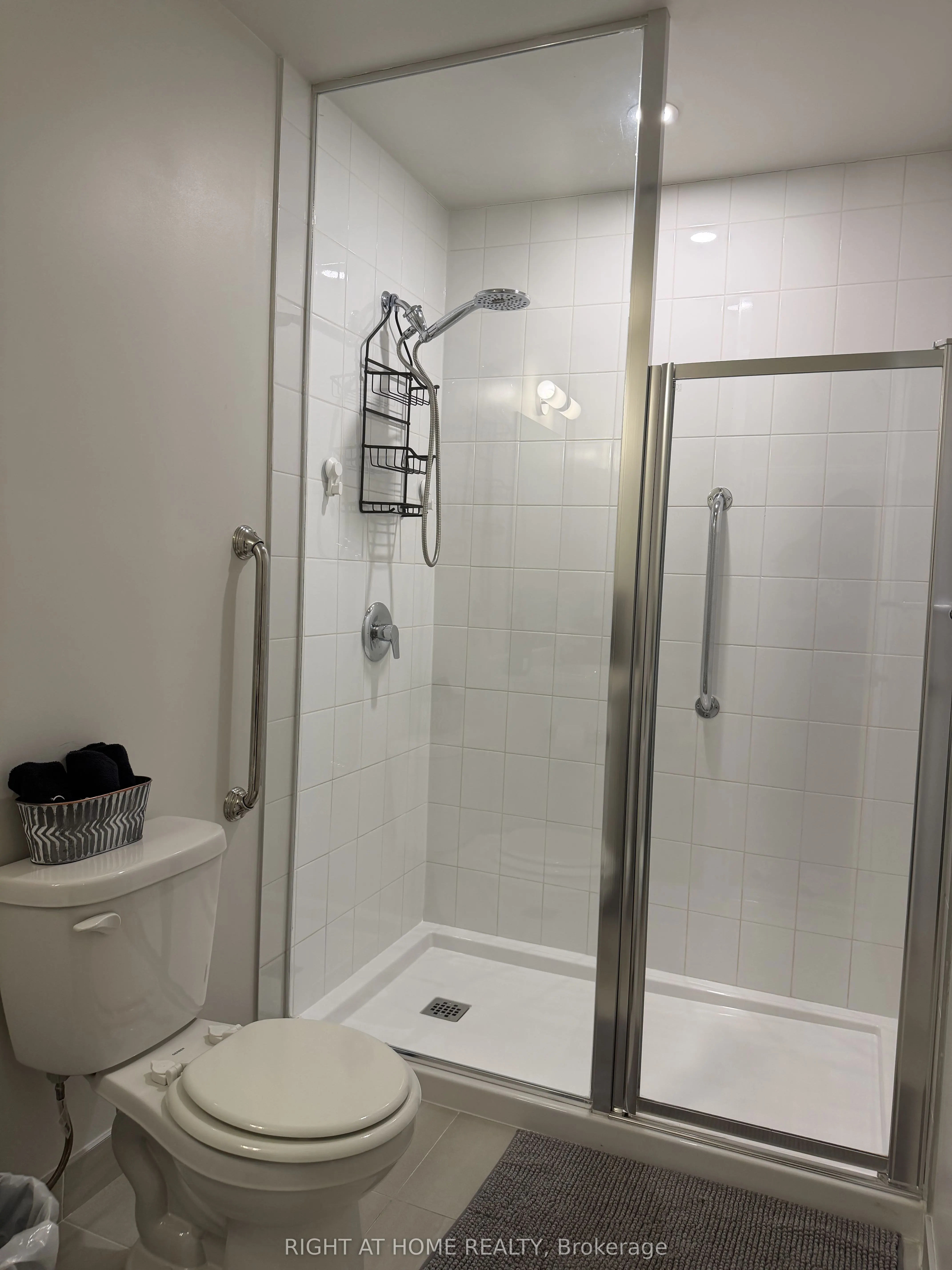62 Sky Harbour Drive, #207