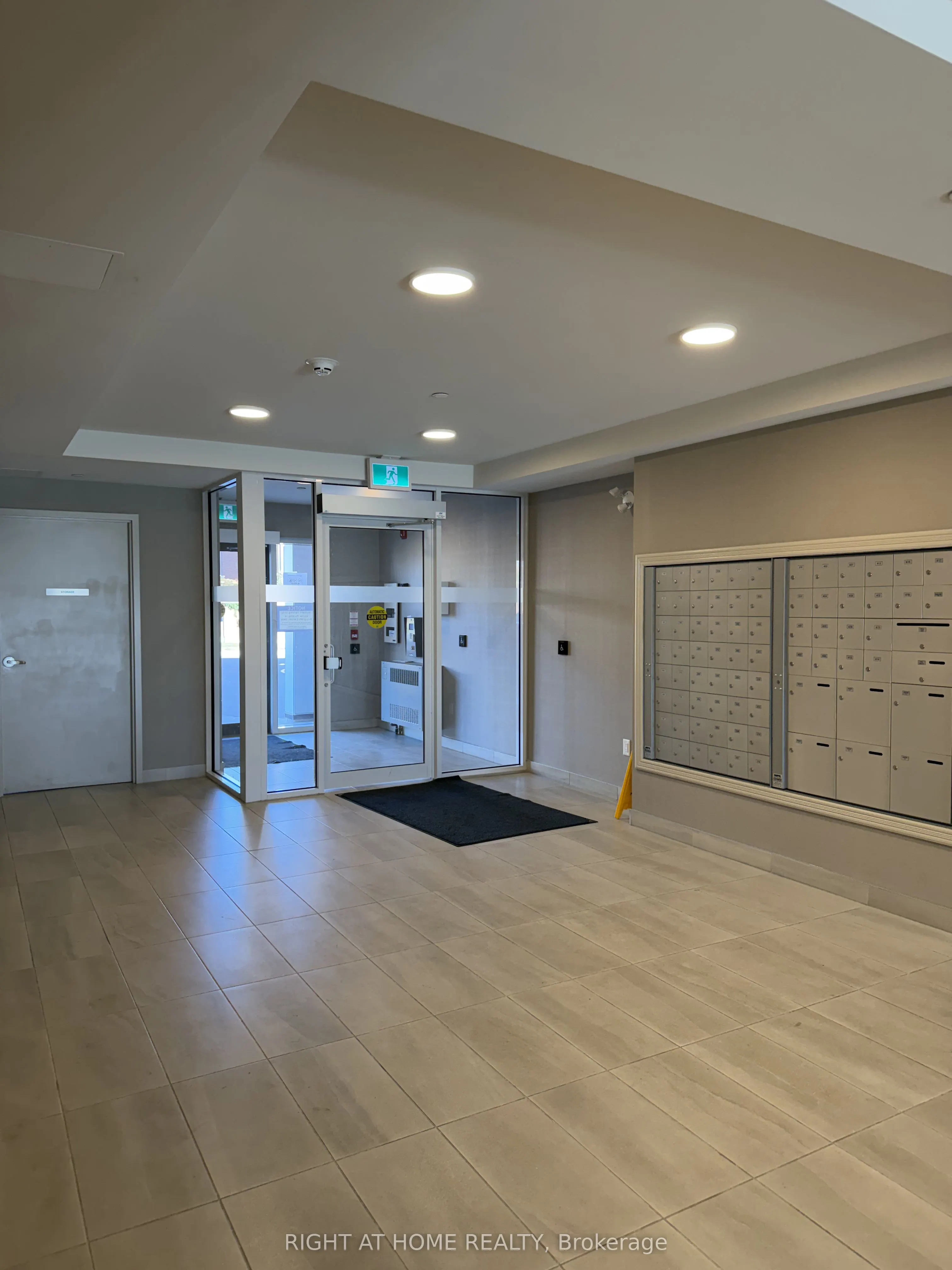 62 Sky Harbour Drive, #207