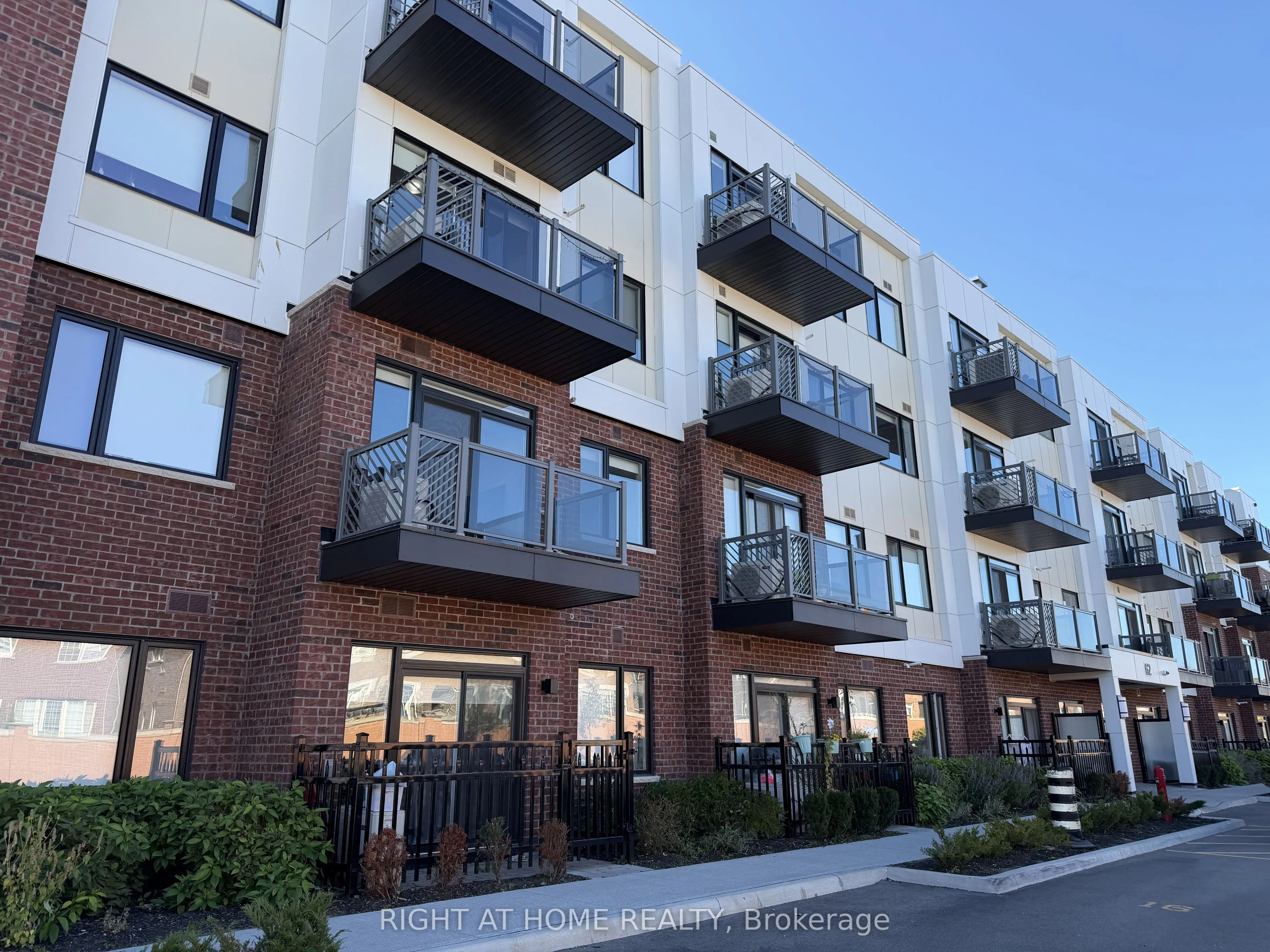 62 Sky Harbour Drive, #207