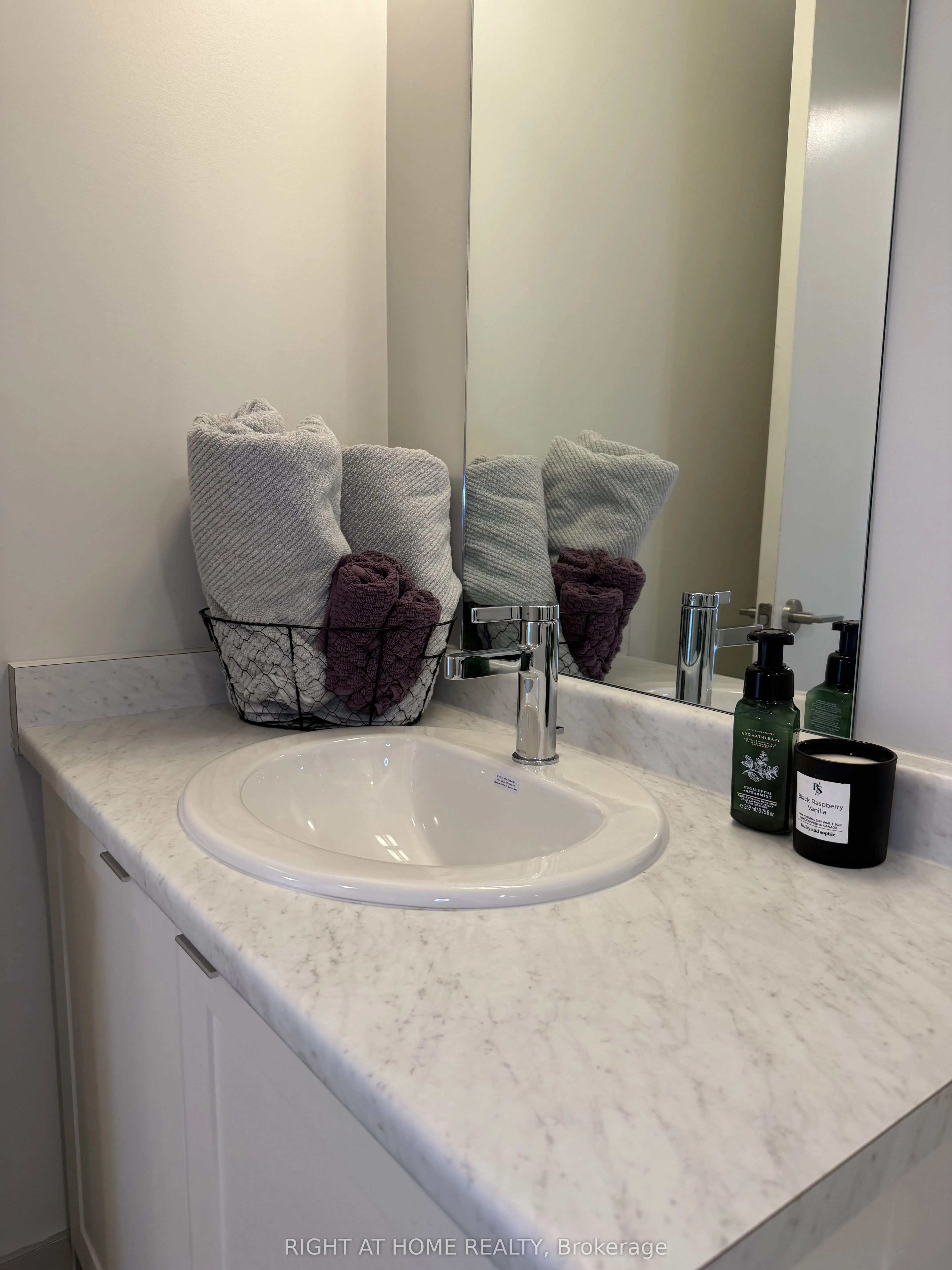 62 Sky Harbour Drive, #207