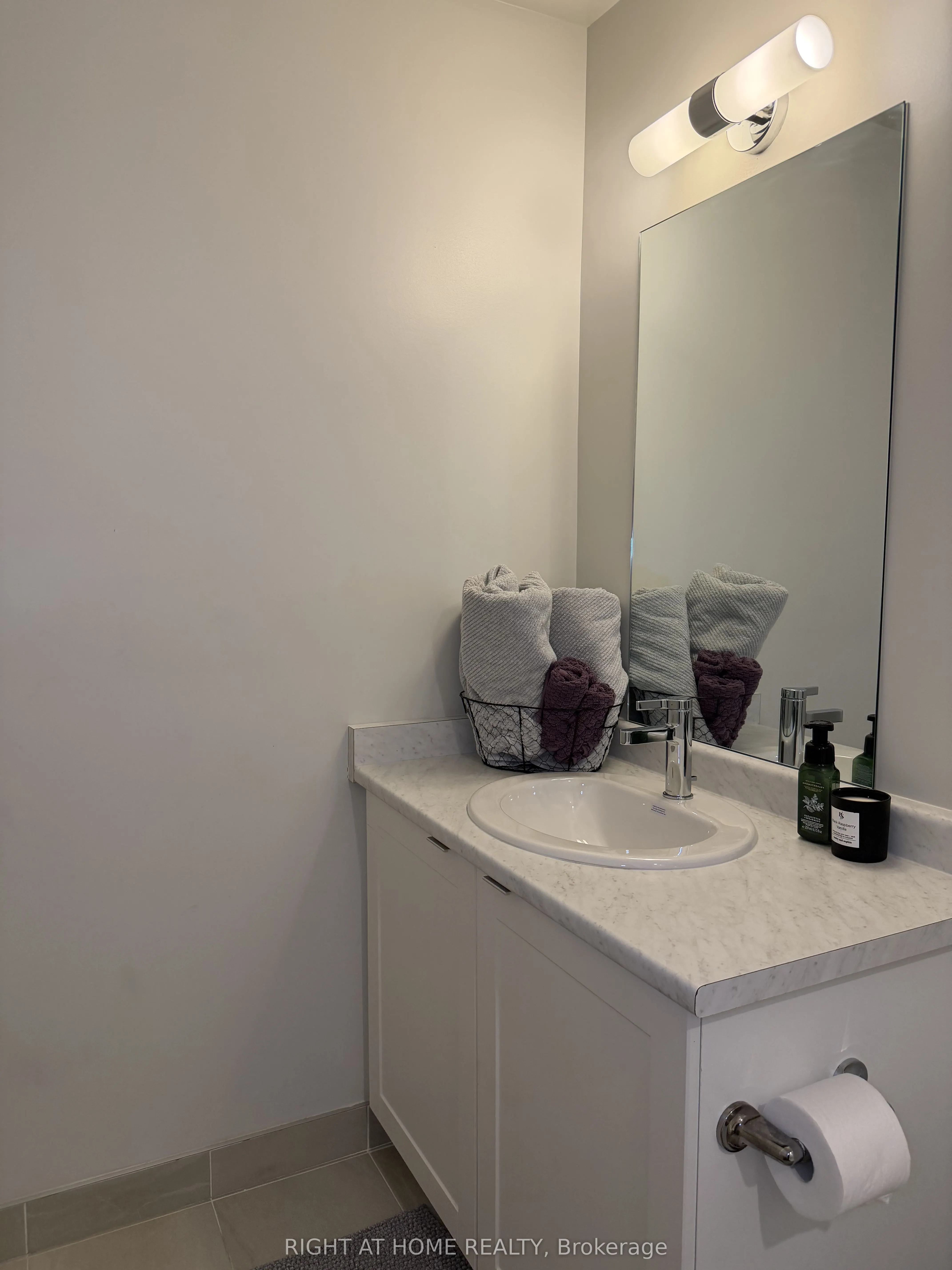 62 Sky Harbour Drive, #207