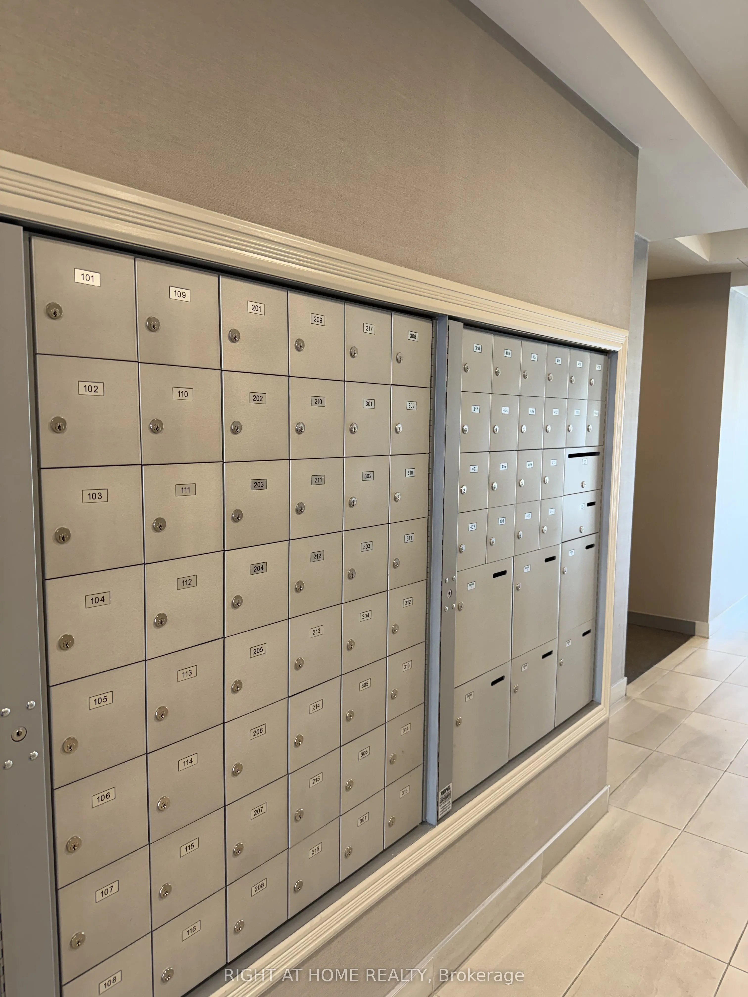 62 Sky Harbour Drive, #207
