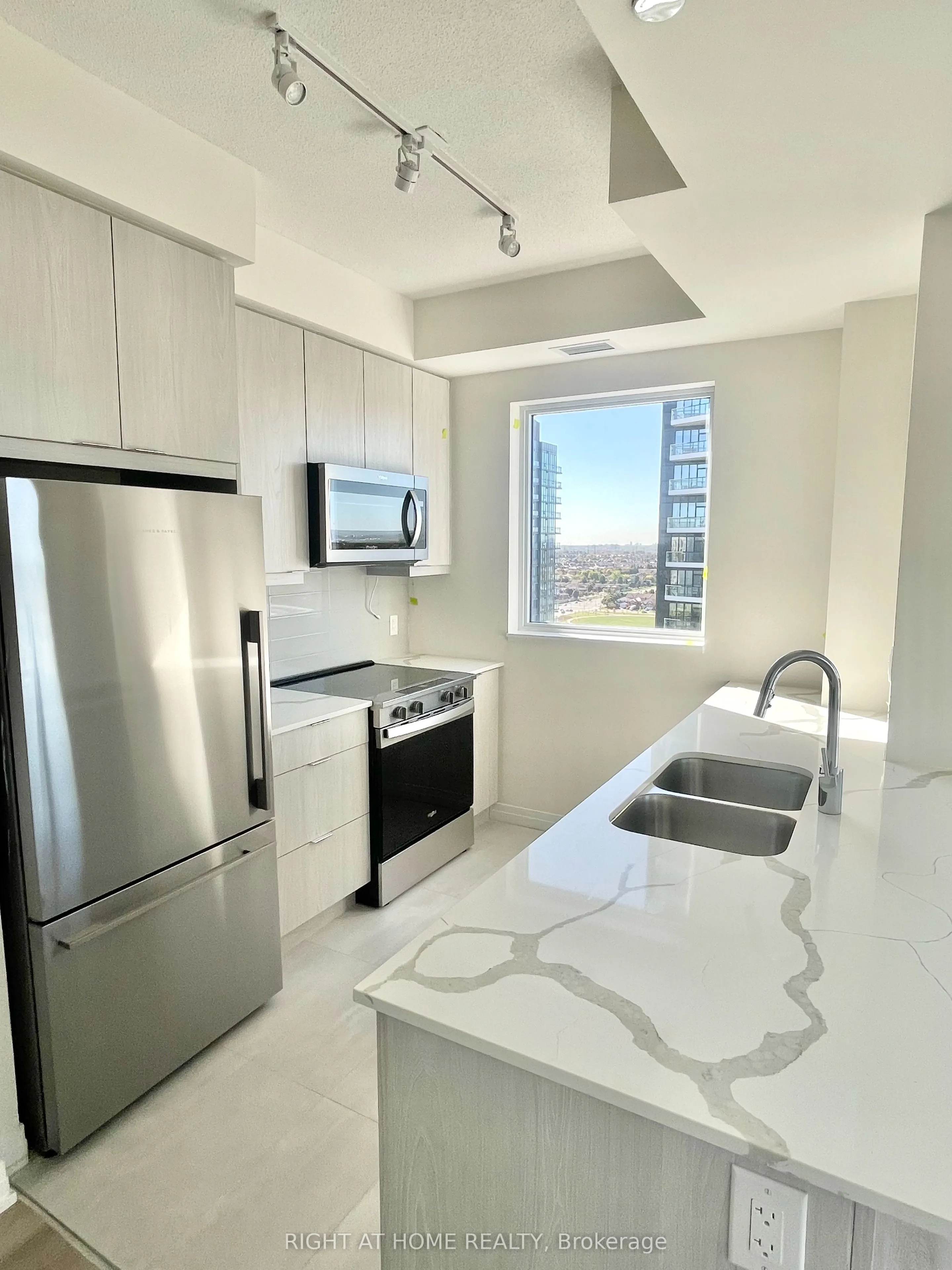 15 watergarden Drive, #1606