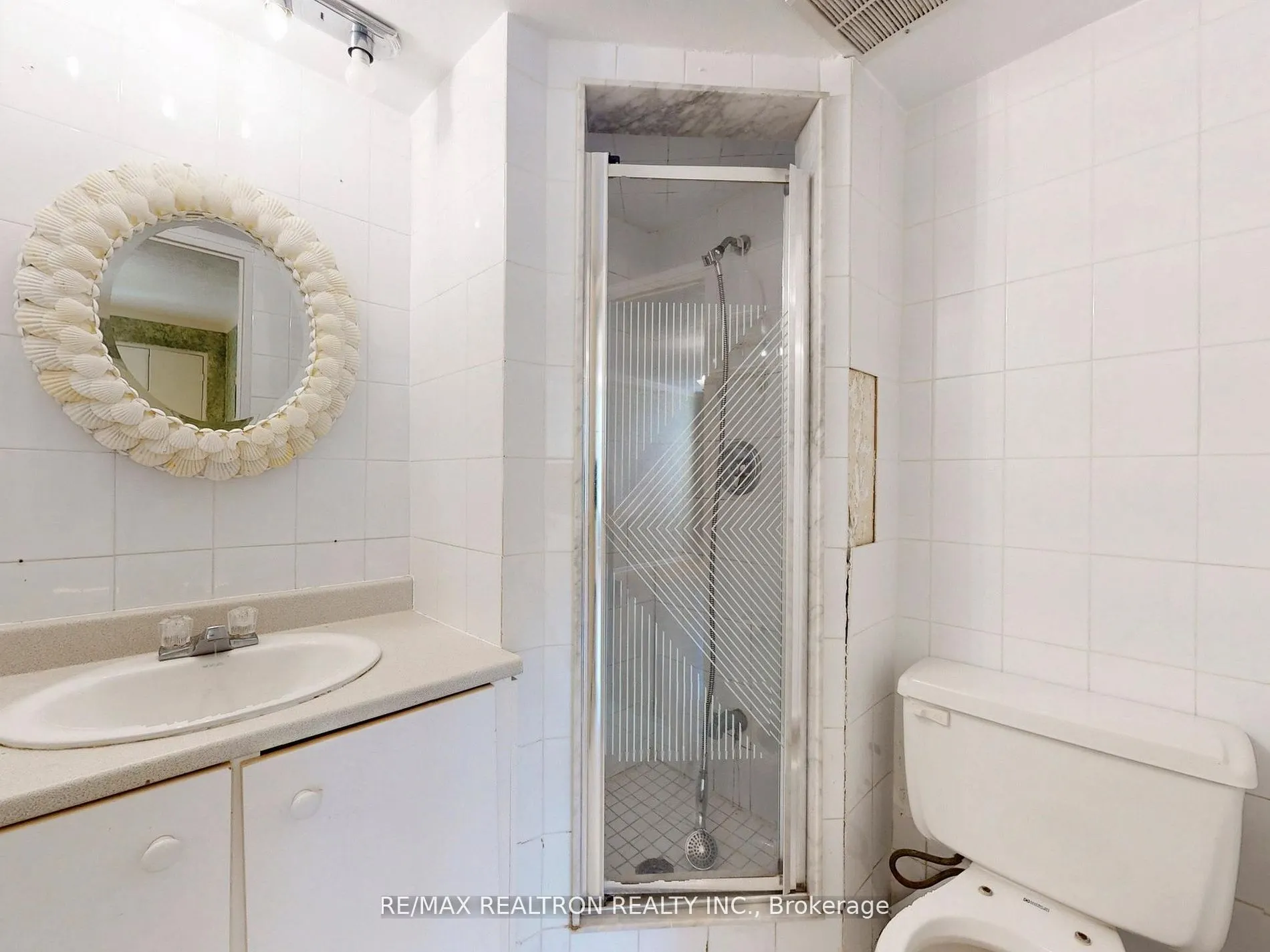 360 Ridelle Avenue, #410
