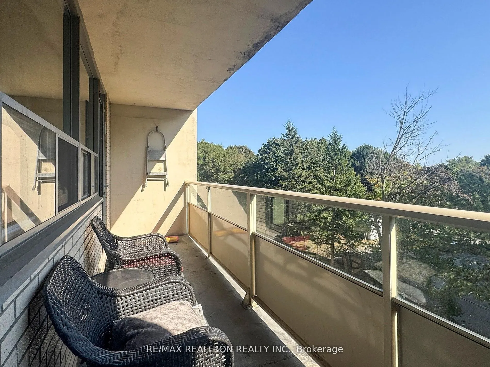 360 Ridelle Avenue, #410