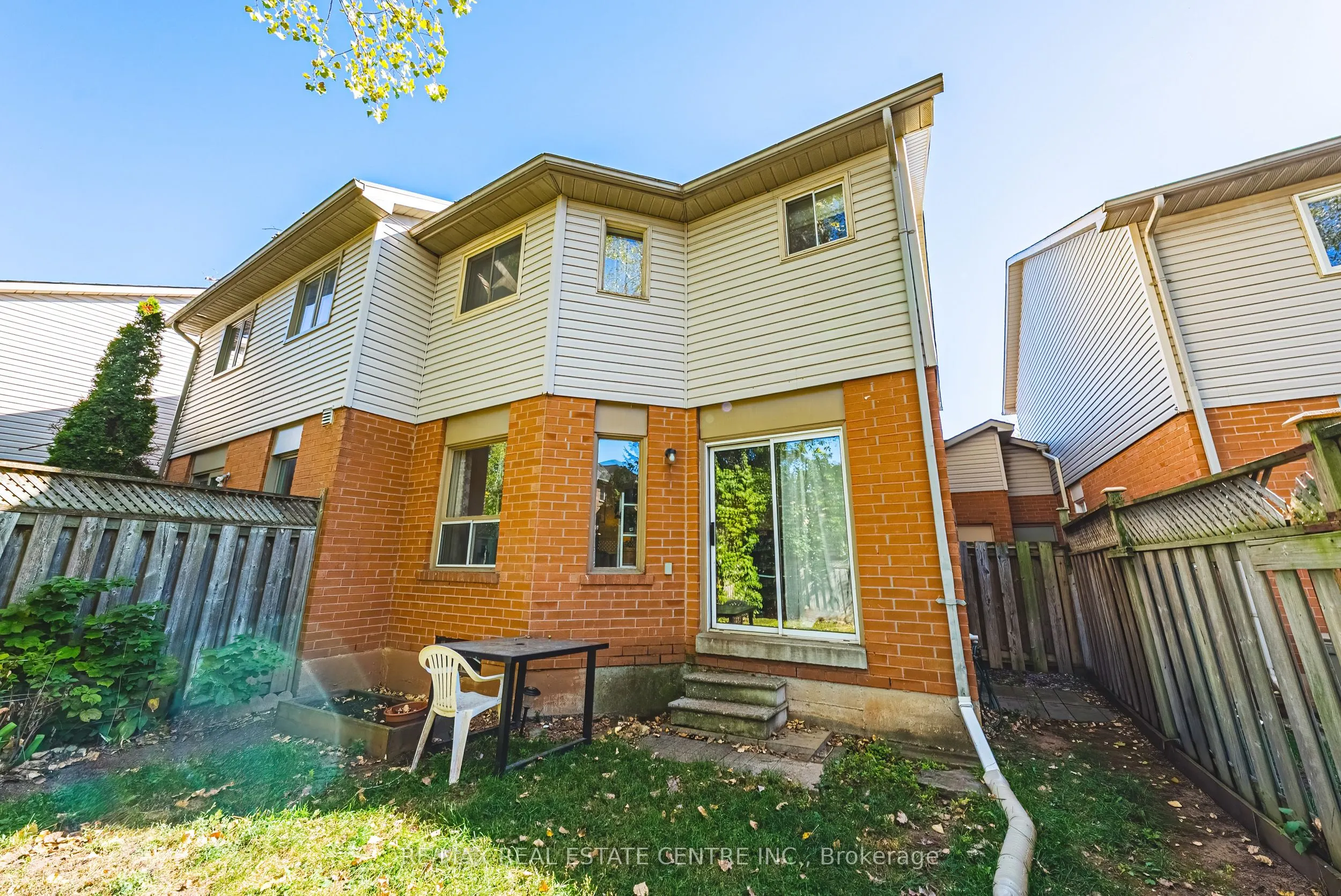 487 Taylor Crescent