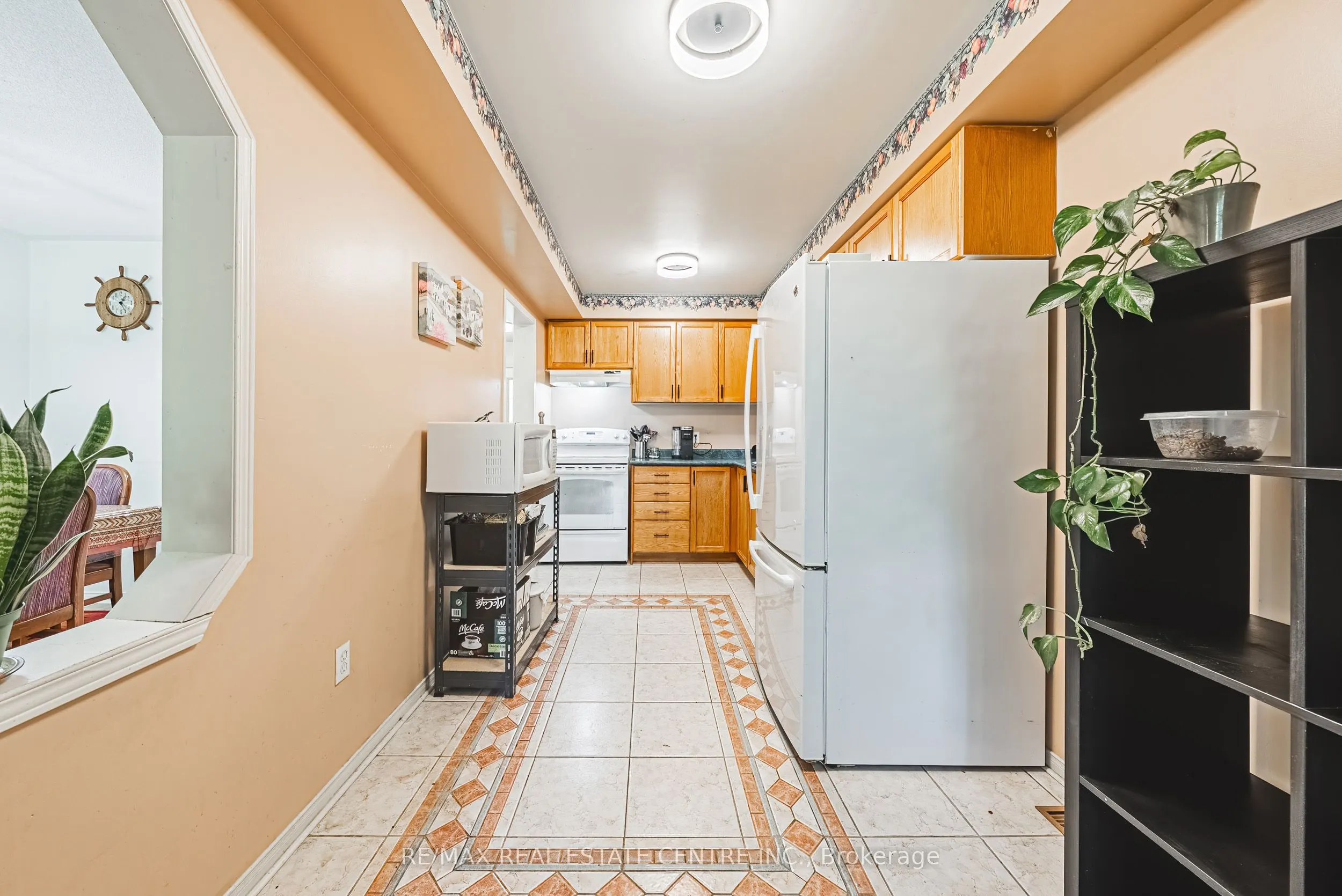 487 Taylor Crescent