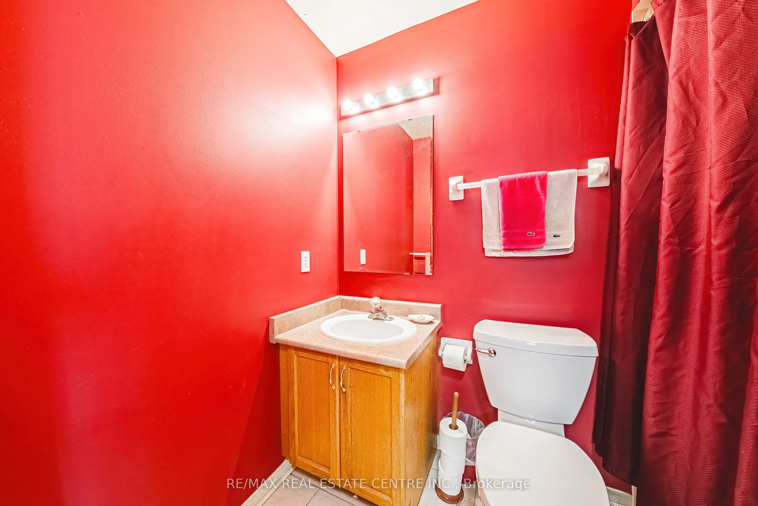 487 Taylor Crescent