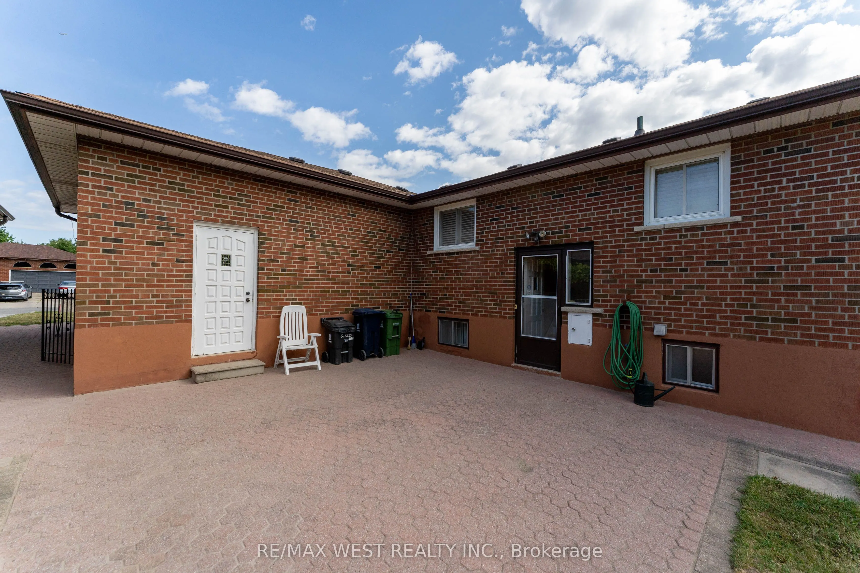 125 Honeywood Road