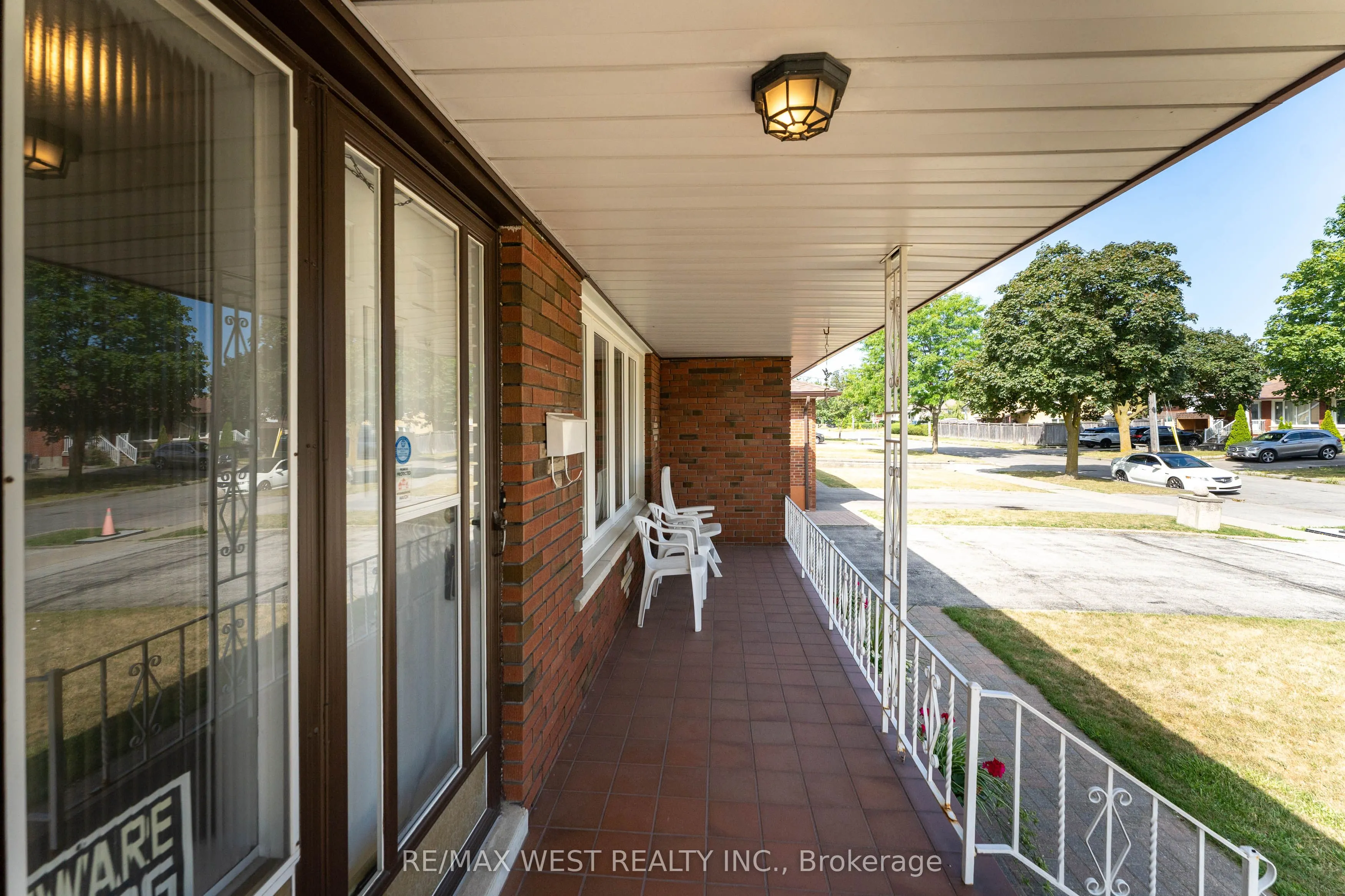 125 Honeywood Road