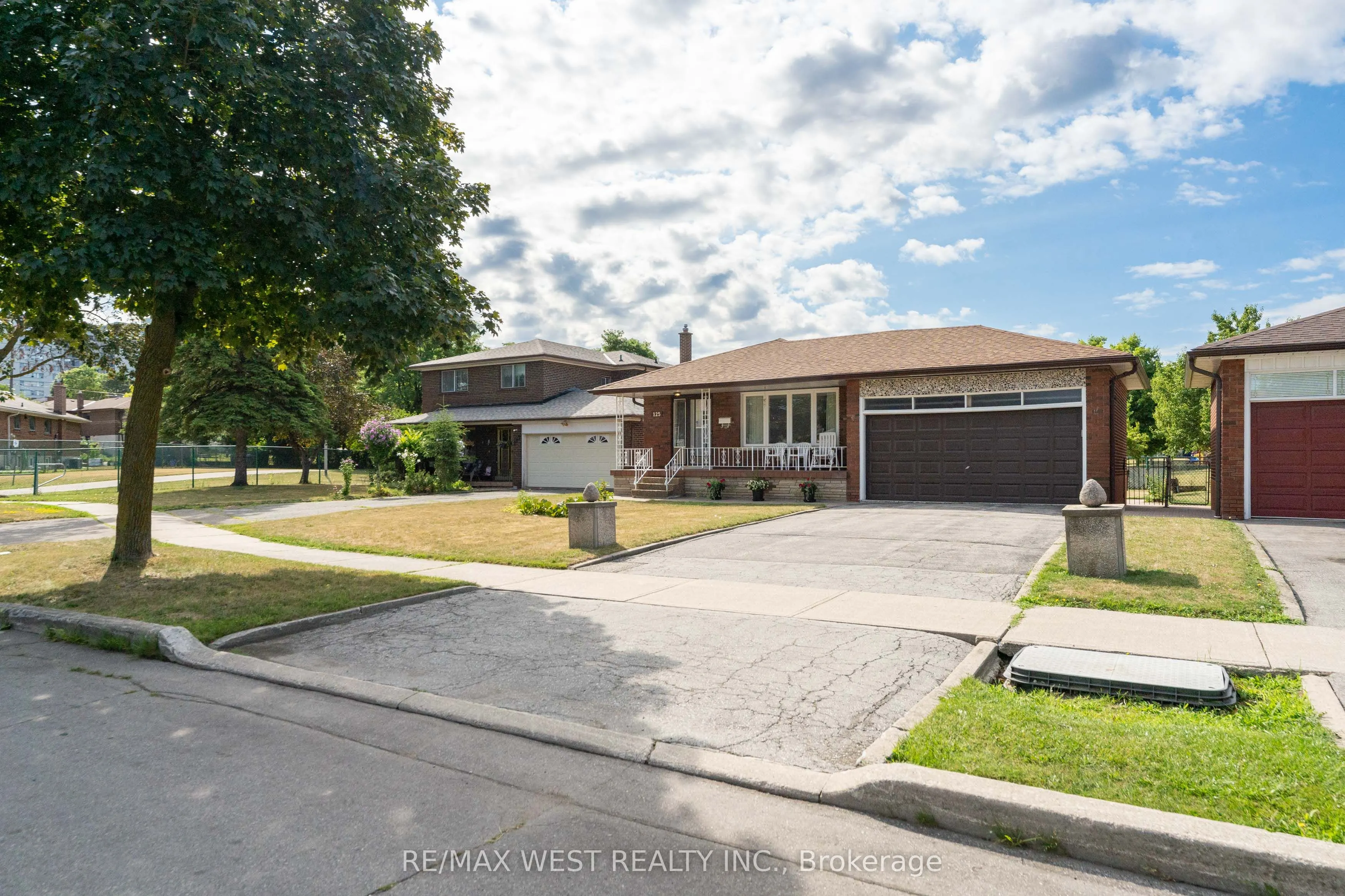 125 Honeywood Road