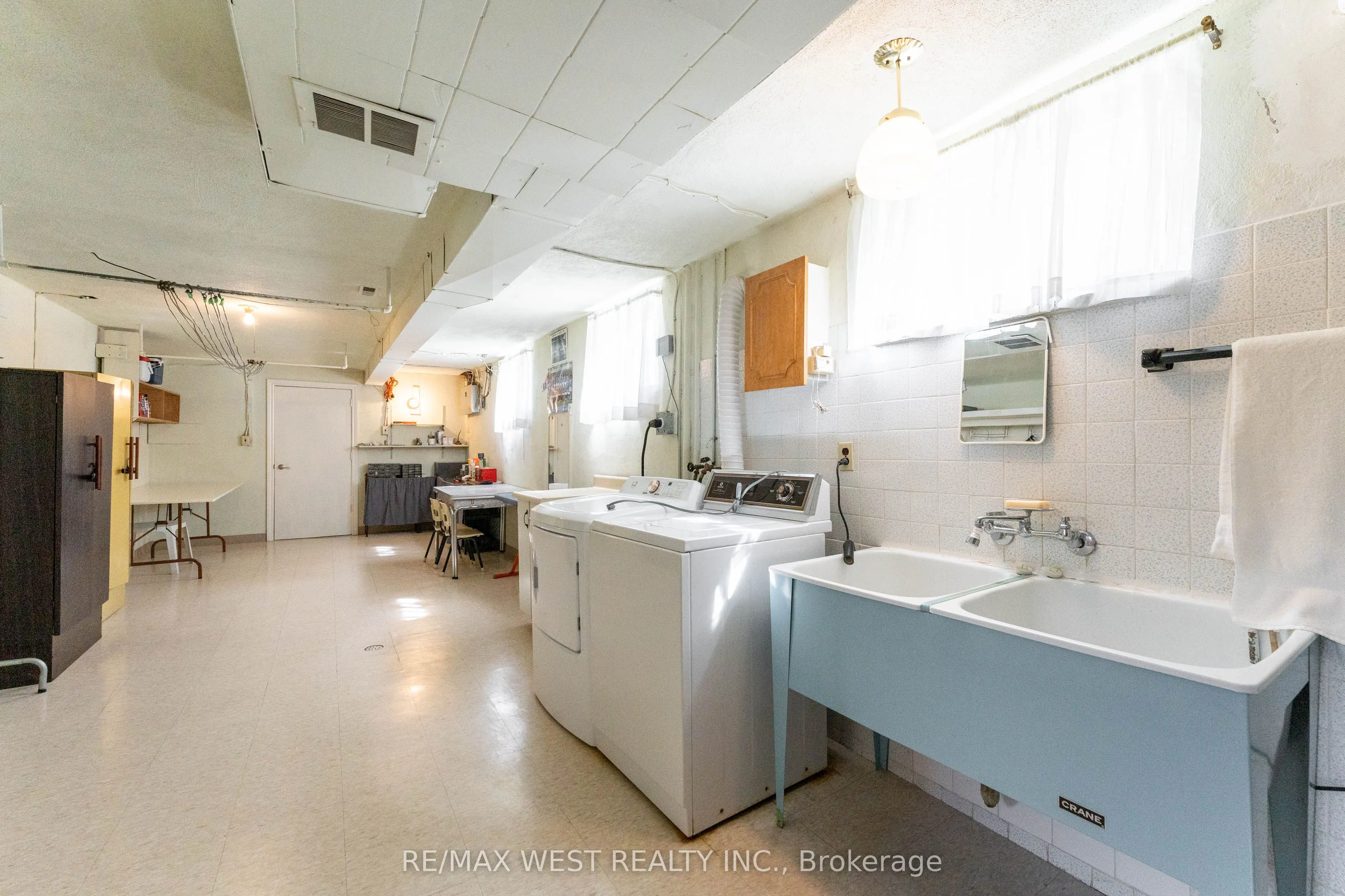 125 Honeywood Road