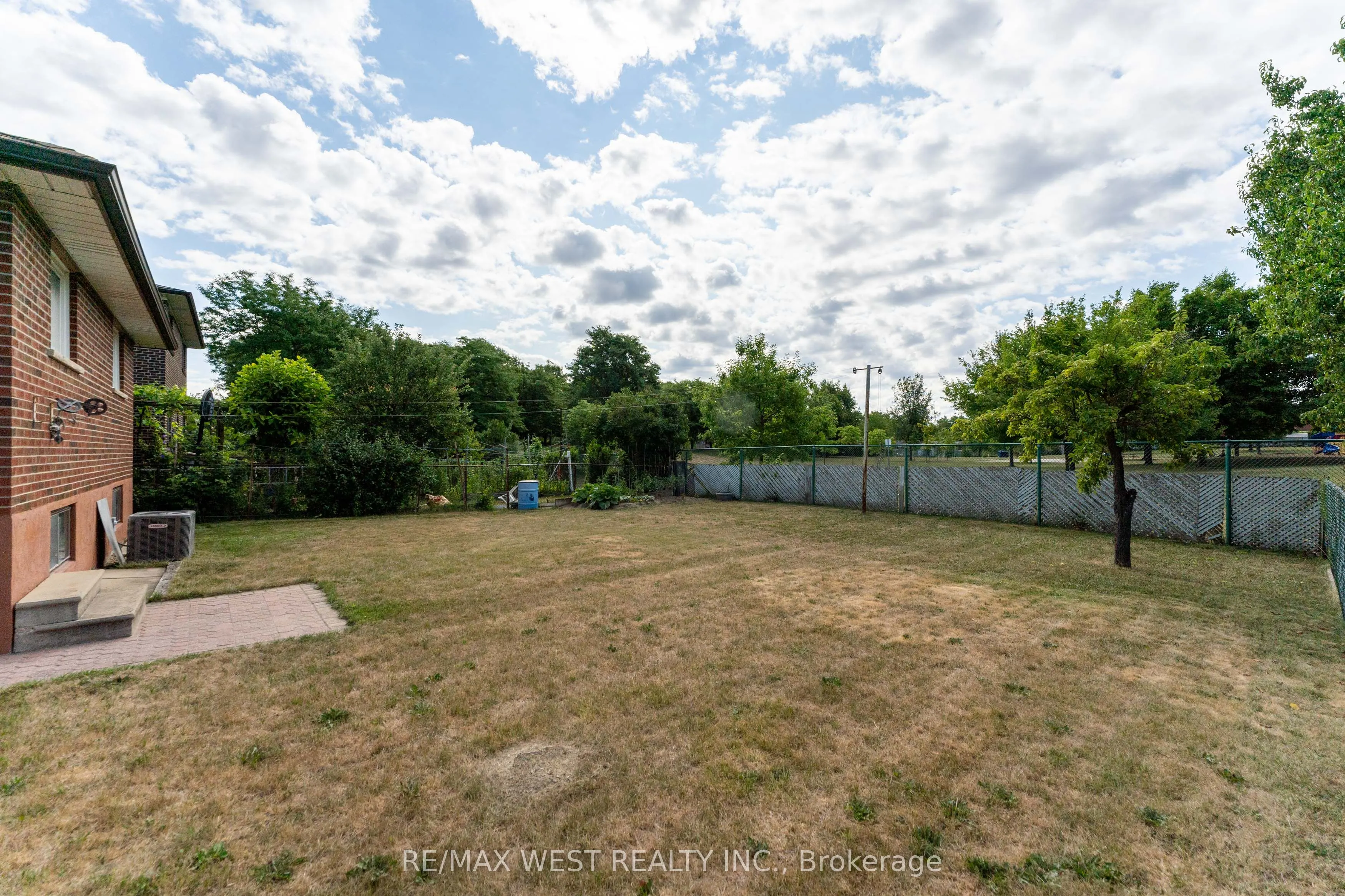125 Honeywood Road