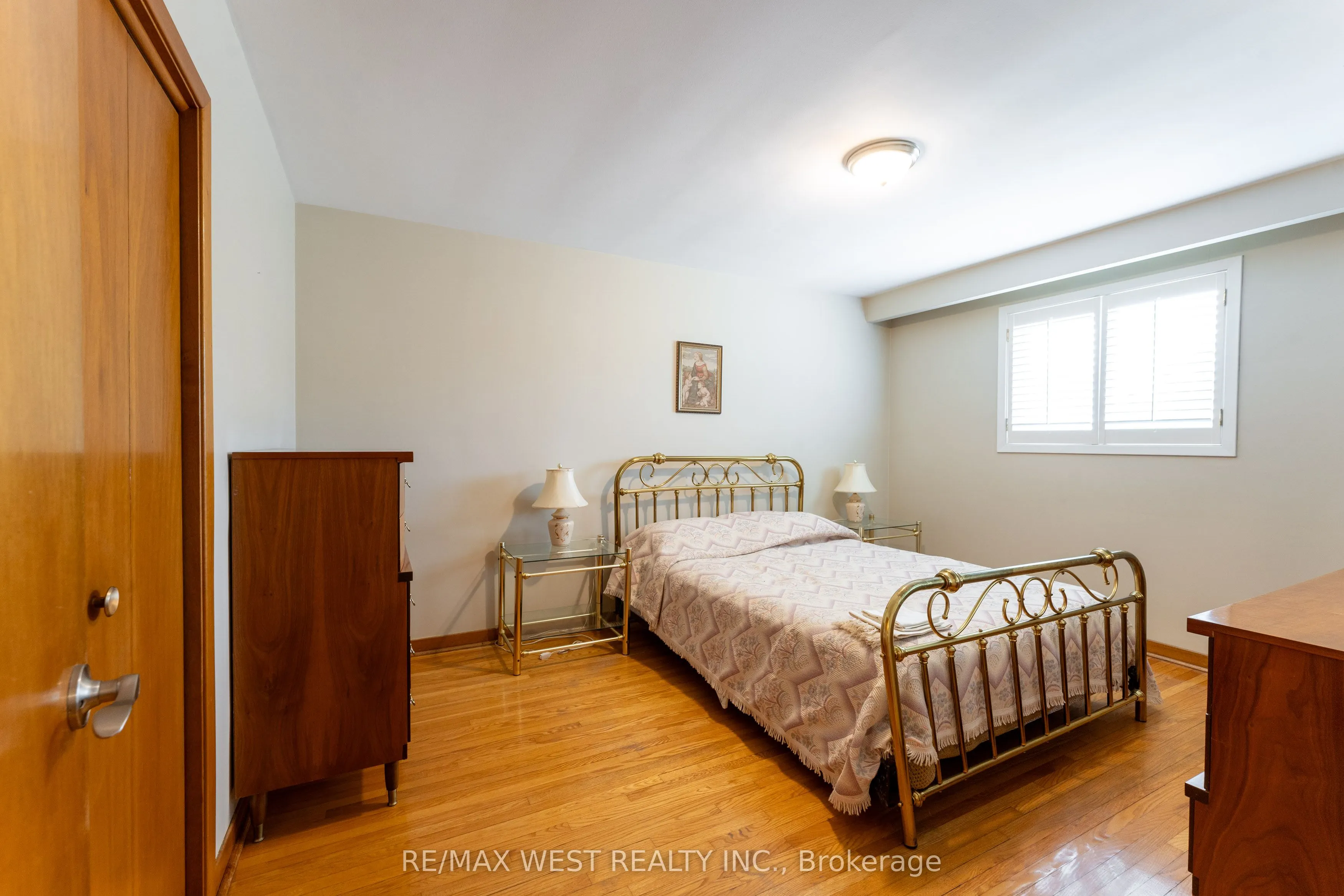 125 Honeywood Road