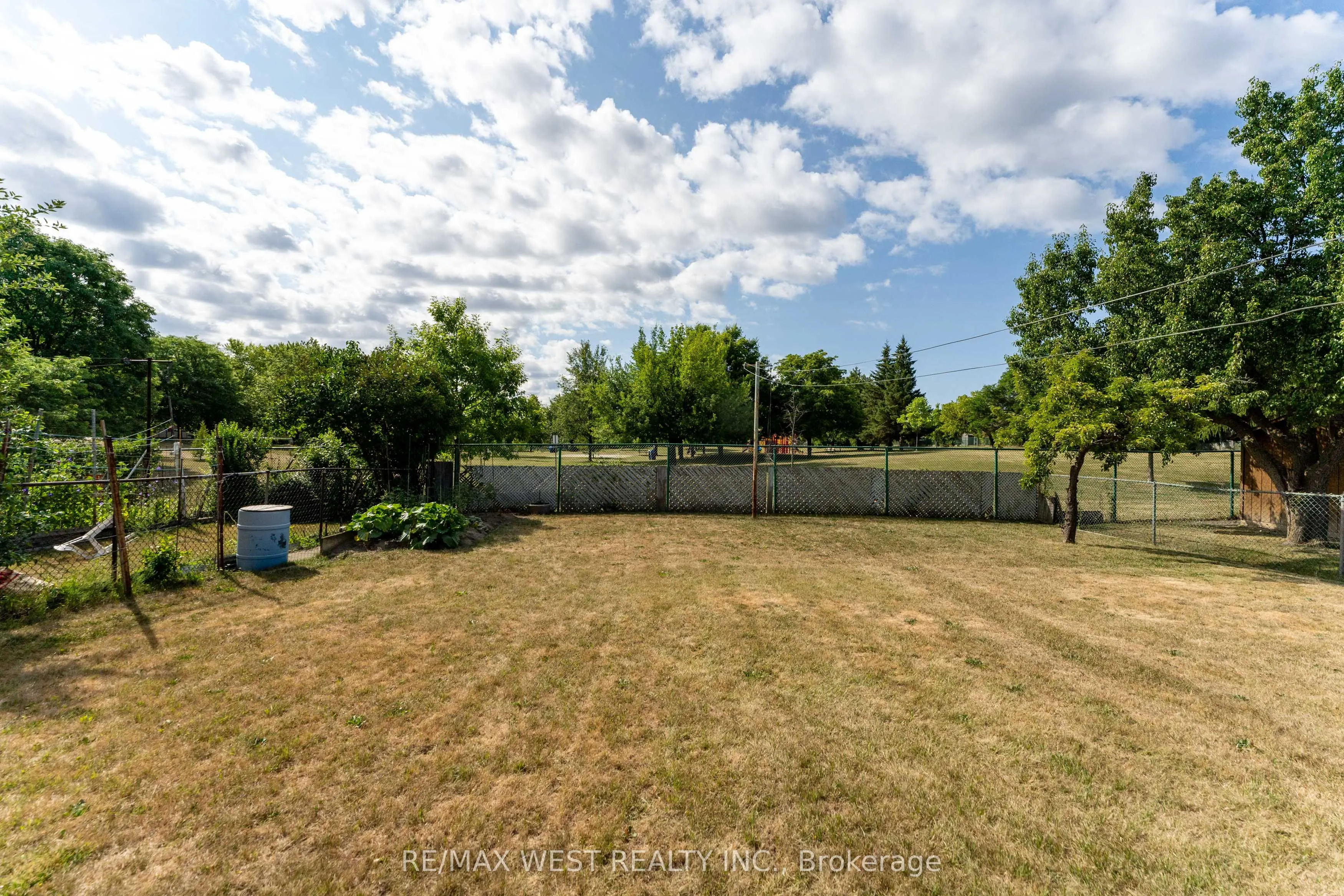 125 Honeywood Road