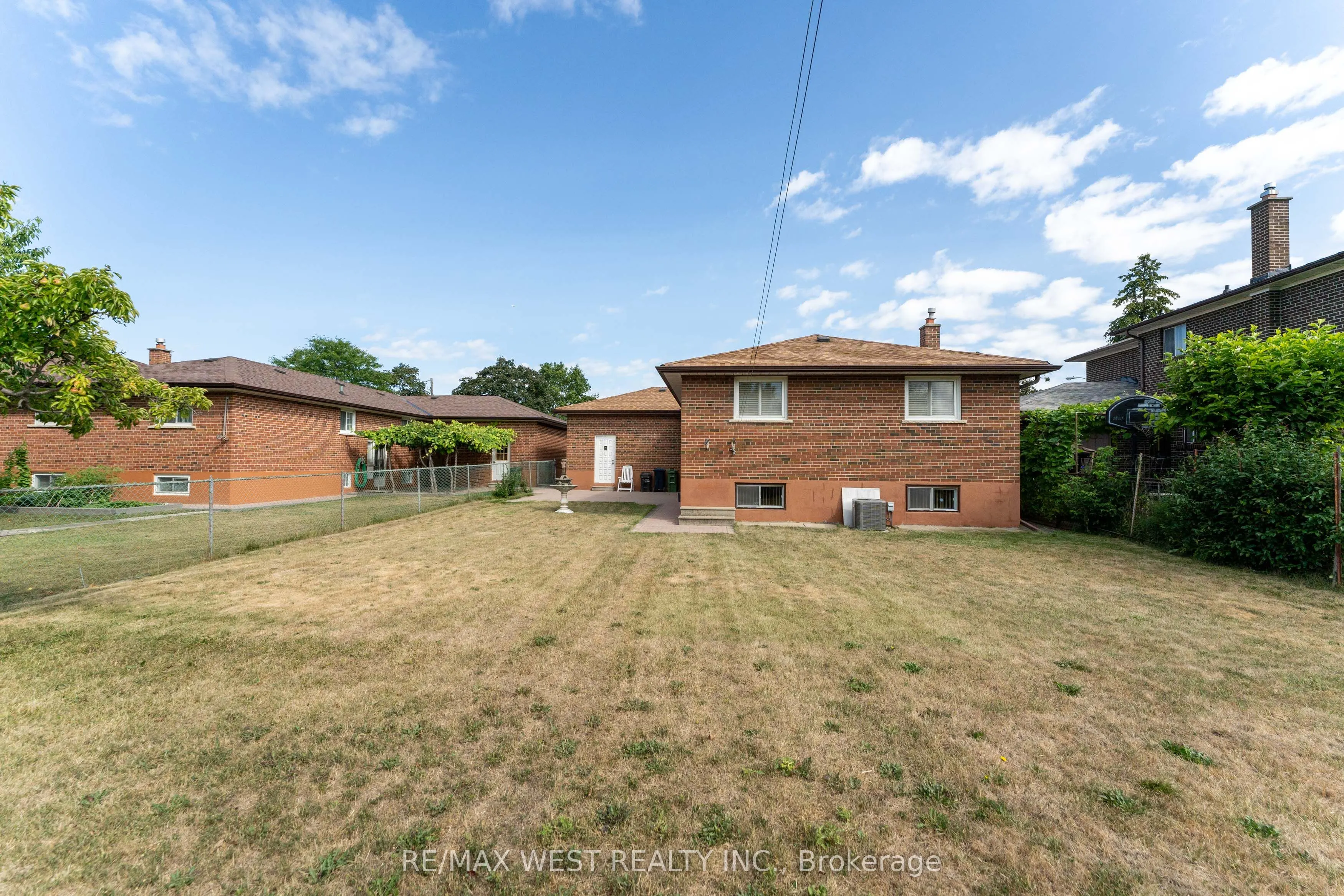 125 Honeywood Road