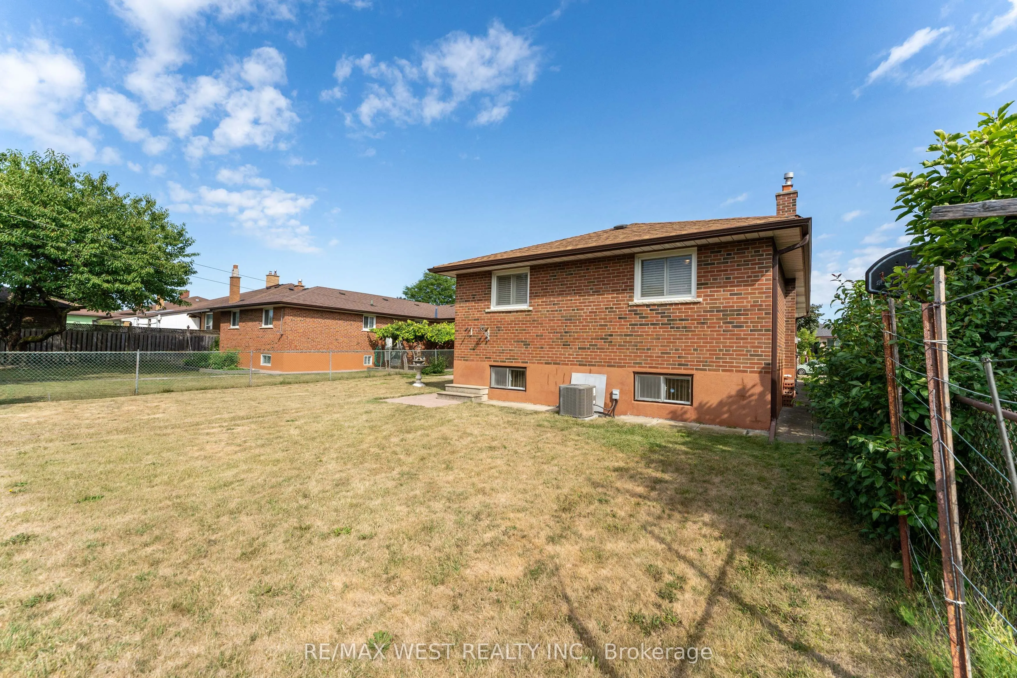 125 Honeywood Road