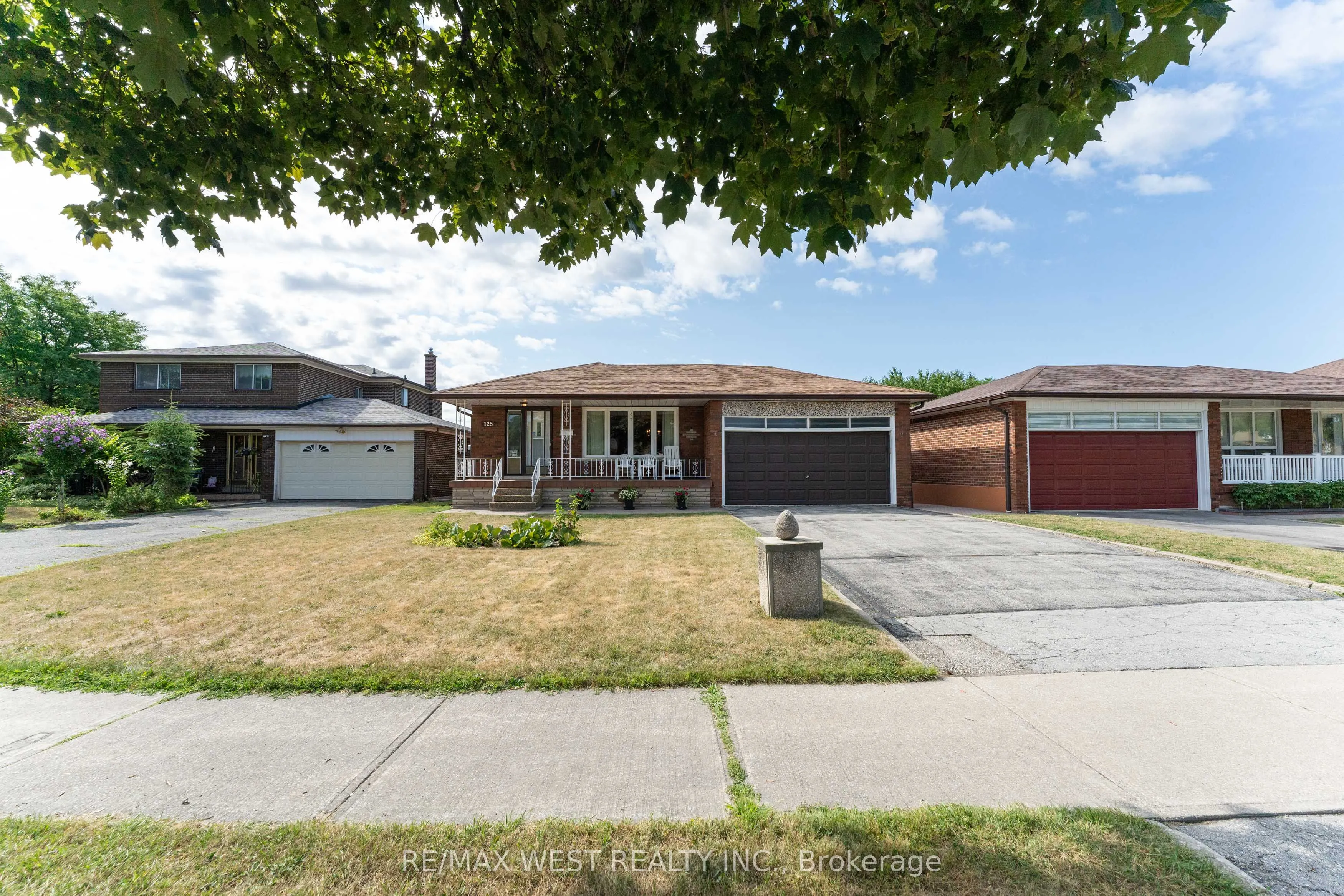 125 Honeywood Road