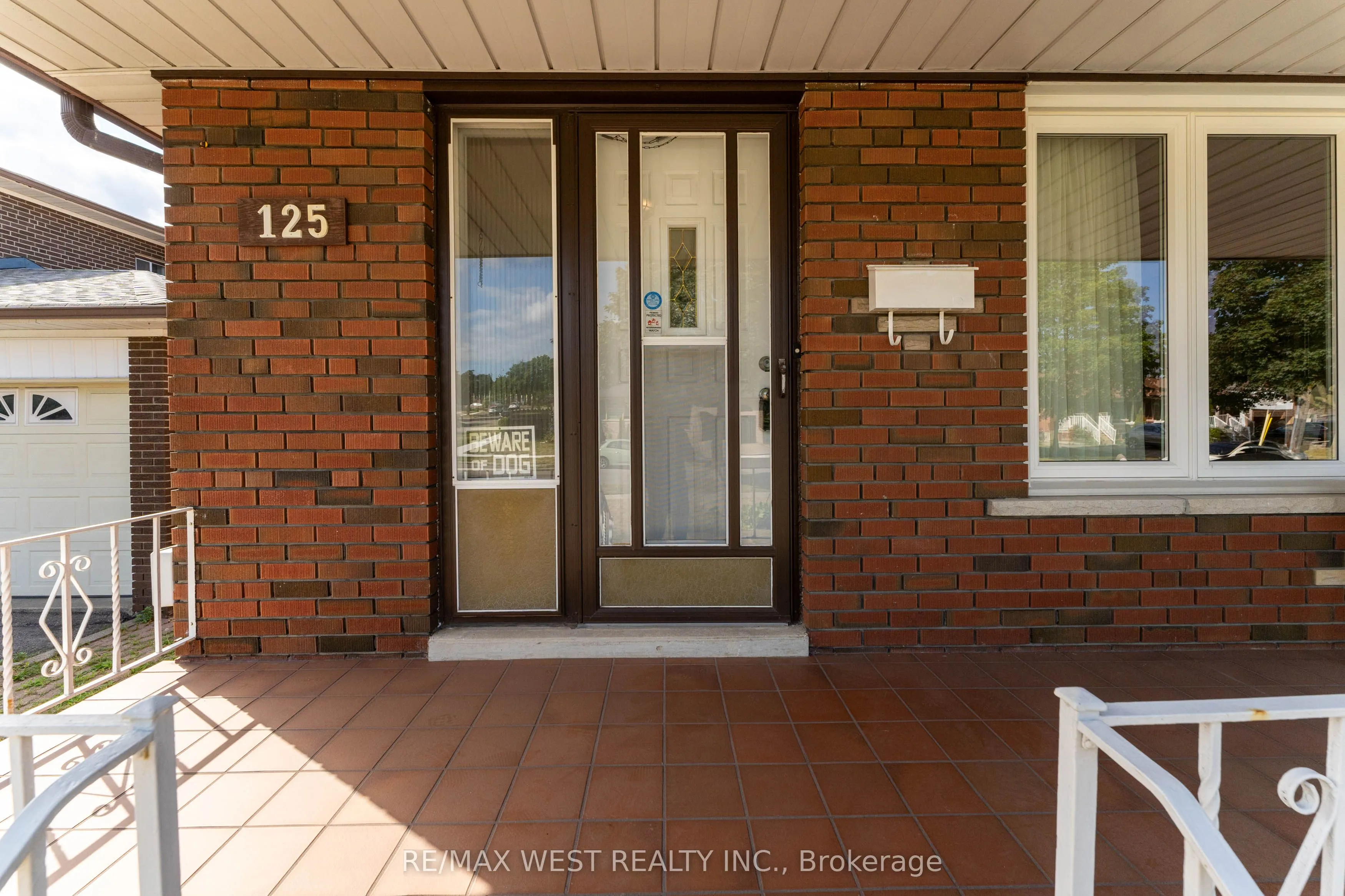 125 Honeywood Road