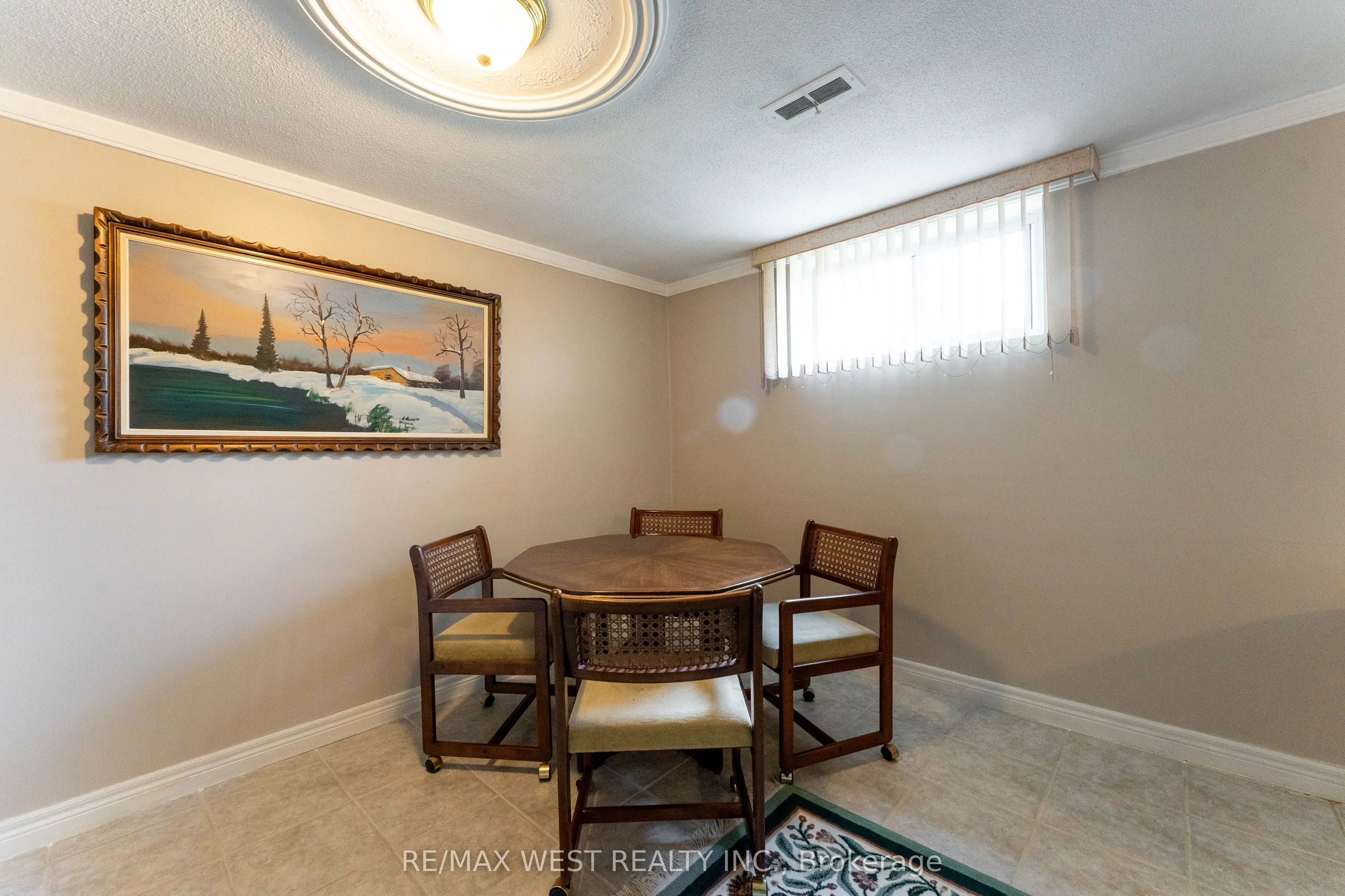 125 Honeywood Road