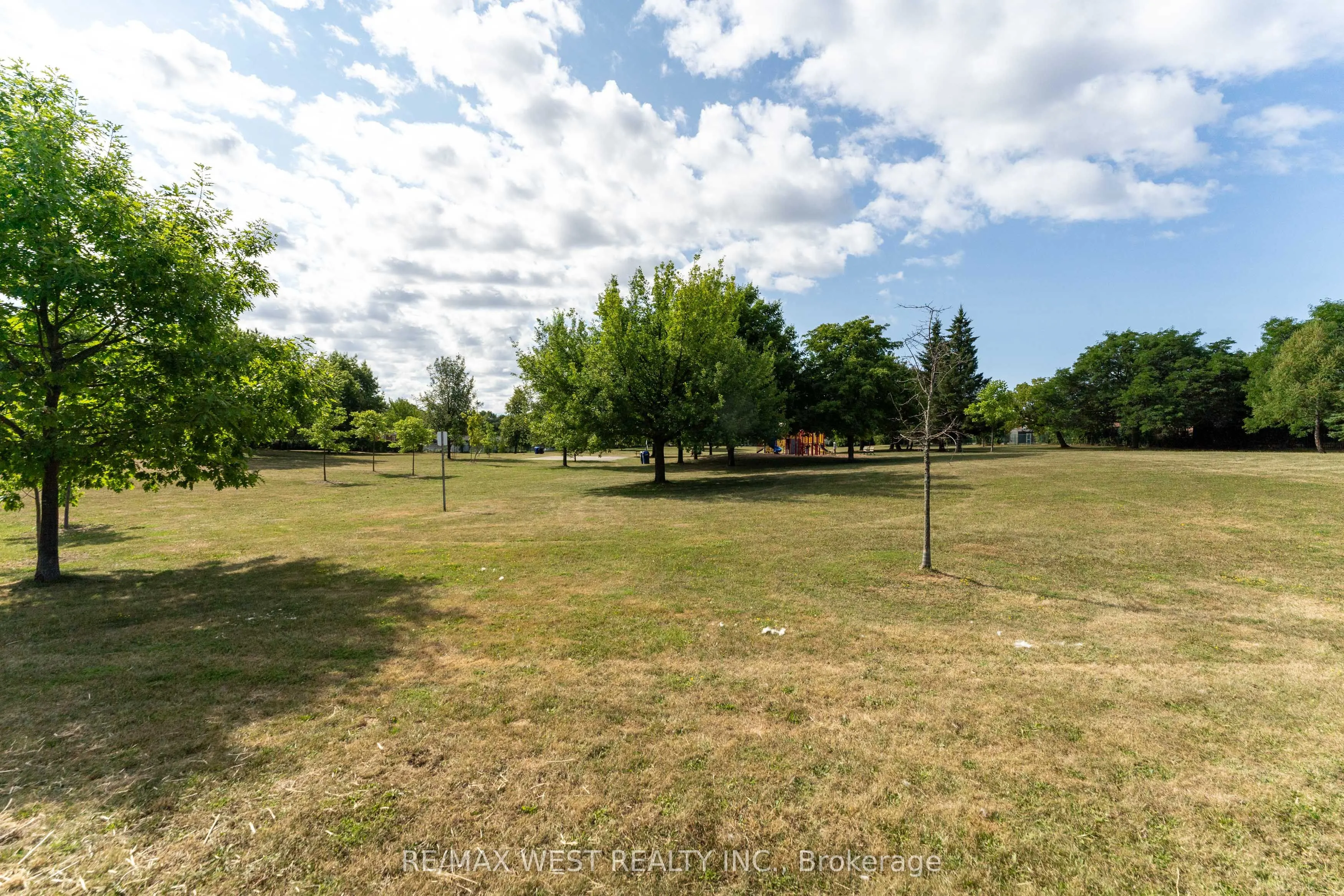 125 Honeywood Road