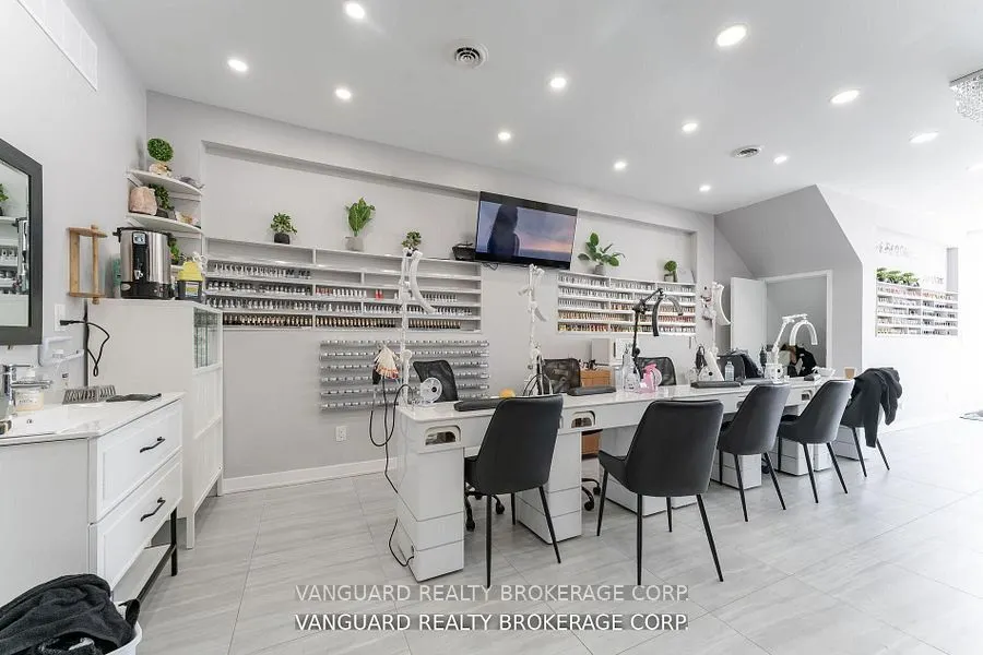 1707 Jane Street, #Main Floor