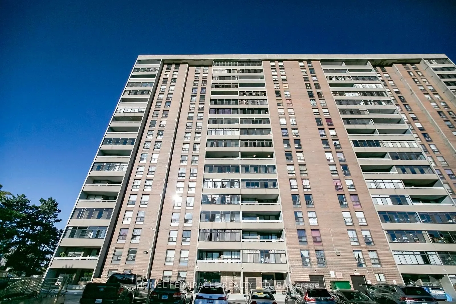 15 Kensington Road, #1610