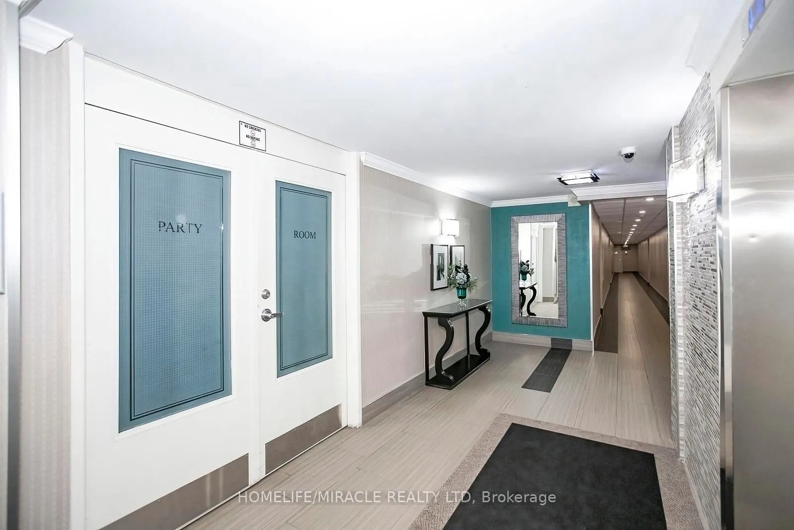 15 Kensington Road, #1610