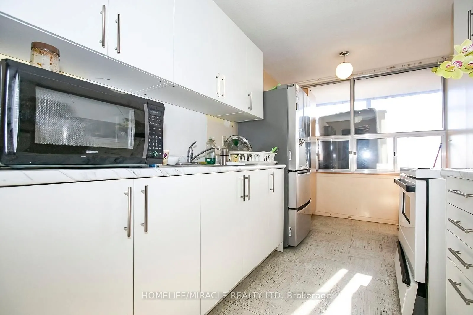 15 Kensington Road, #1610