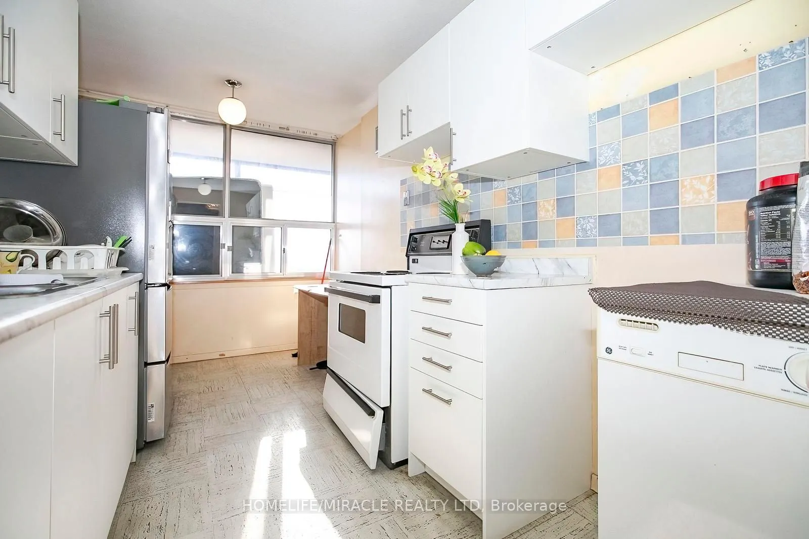 15 Kensington Road, #1610