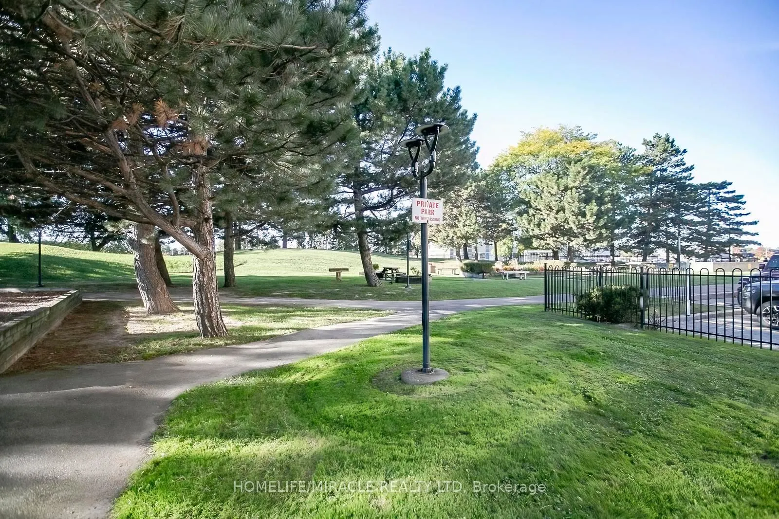 15 Kensington Road, #1610