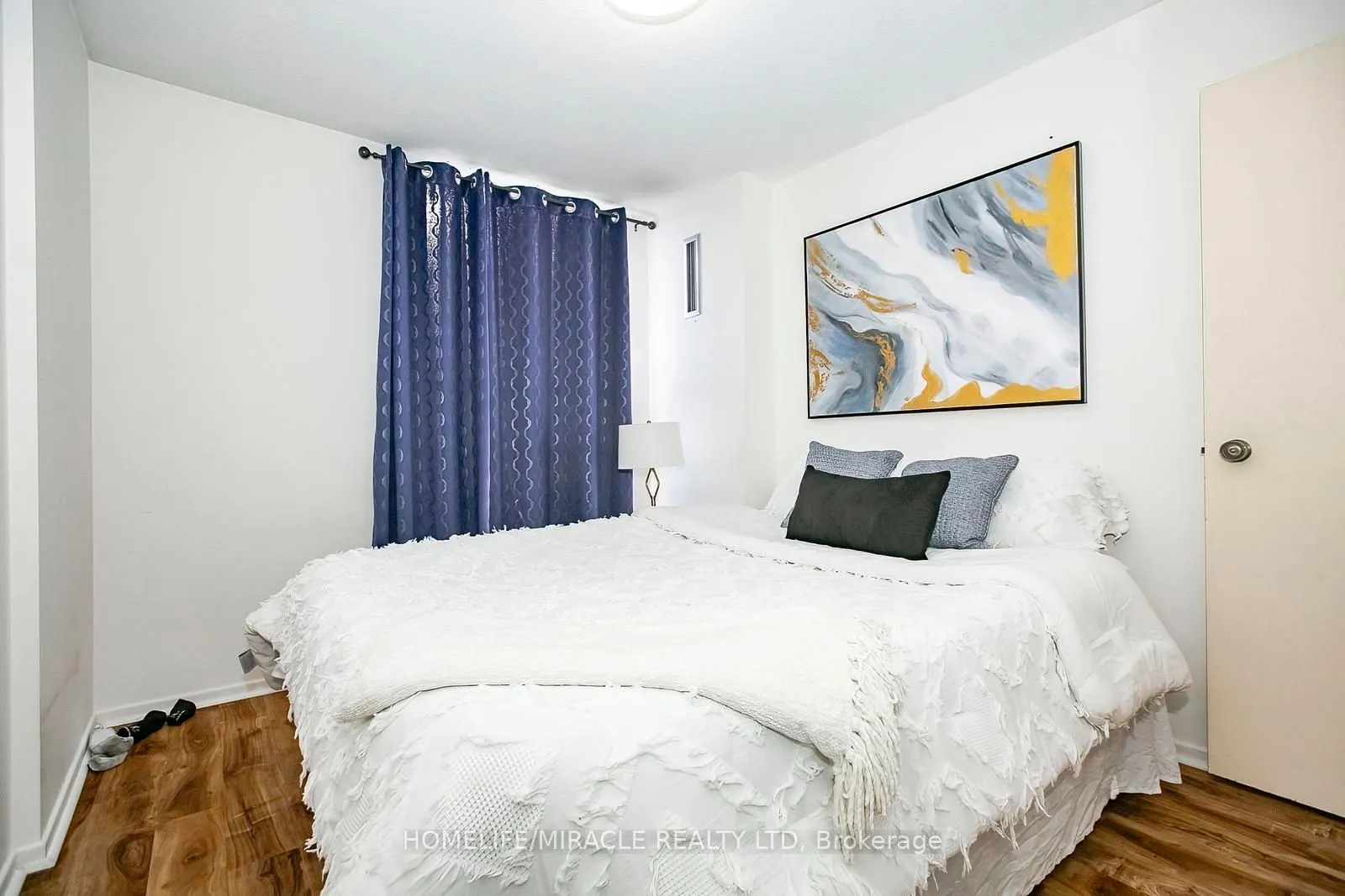 15 Kensington Road, #1610